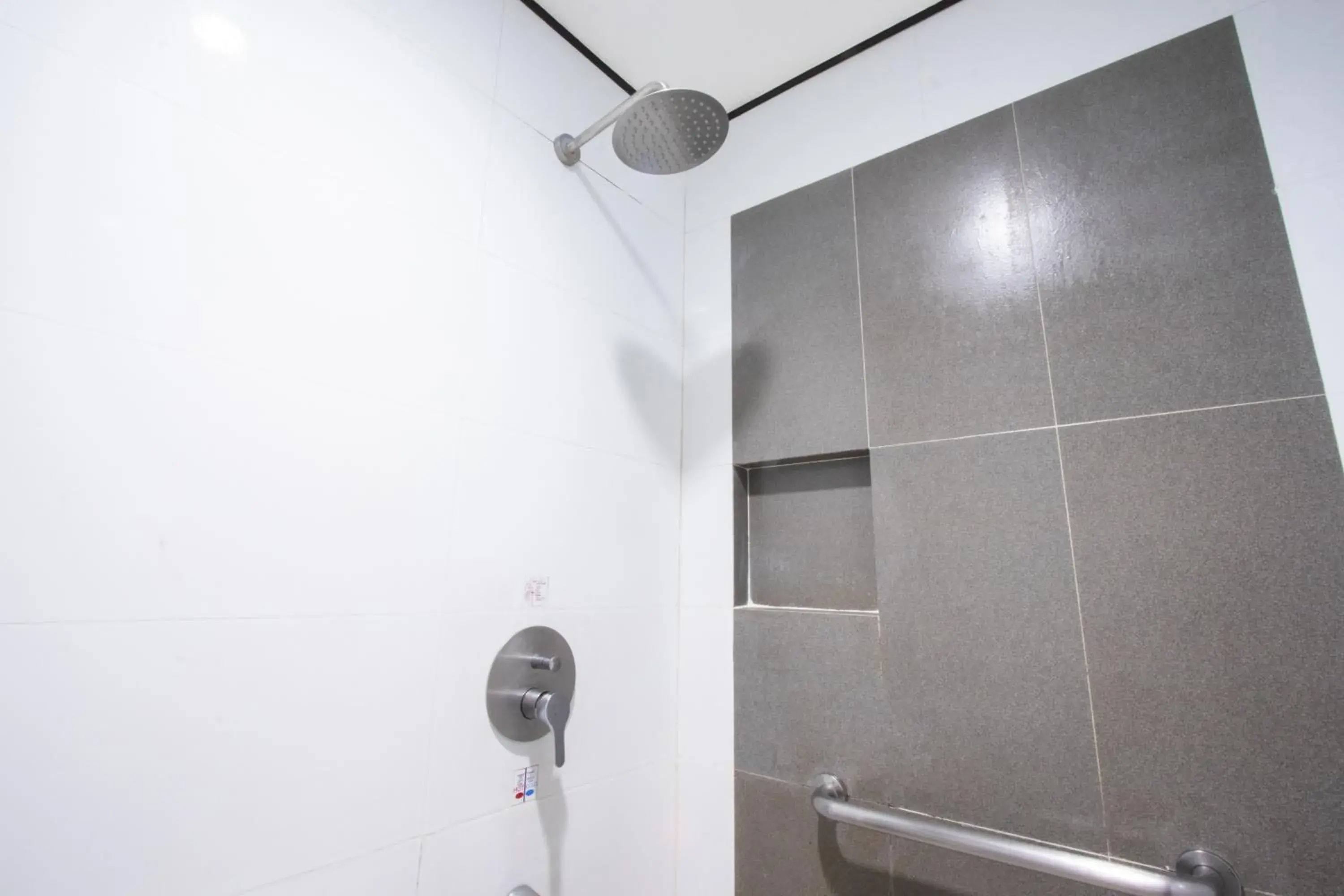 Bathroom in Hotel Sogo Santolan Bathroom in Hotel Sogo Santolan