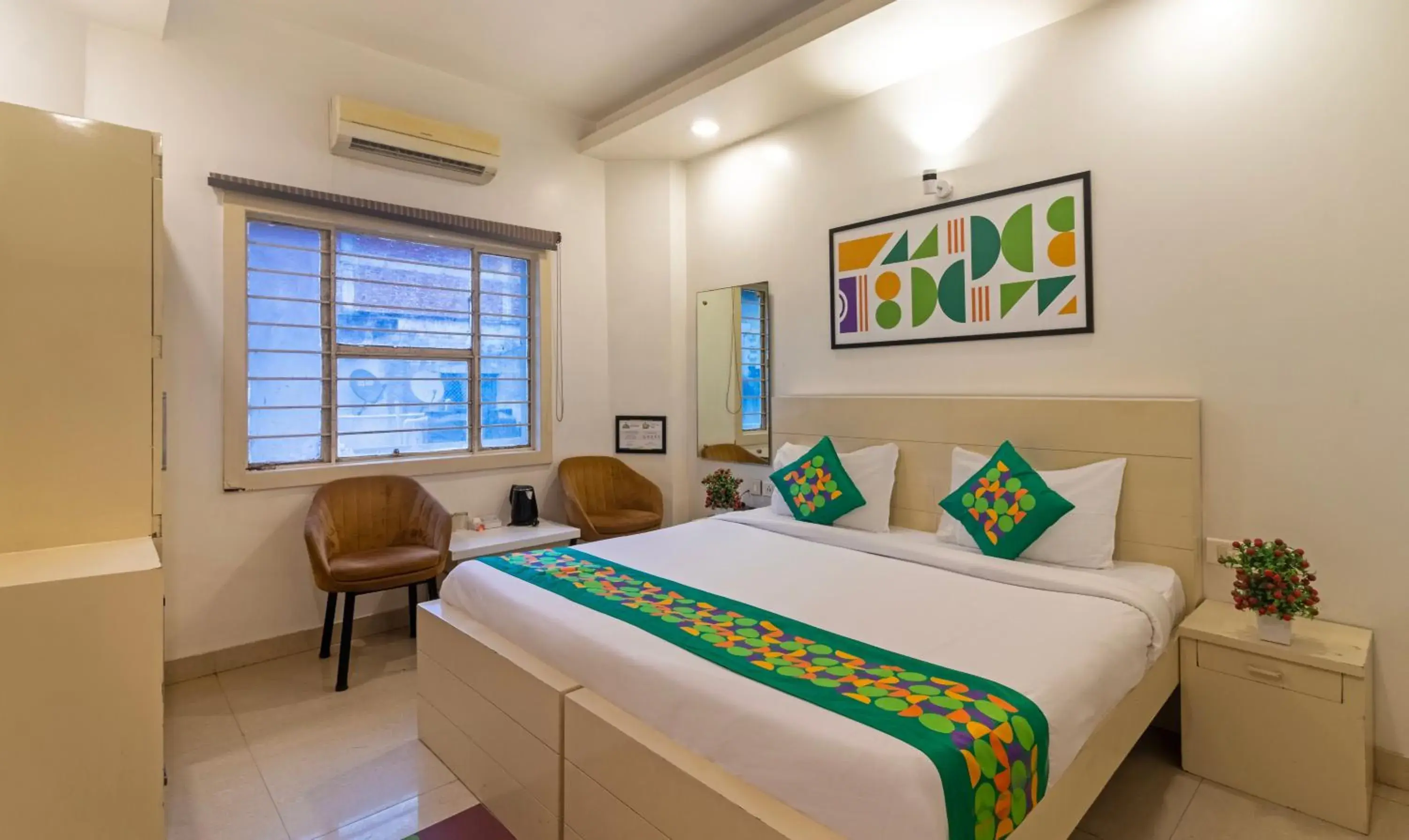 Bedroom, Bed in Treebo Empire Red Carpet Bedroom, Bed in Treebo Empire Red Carpet