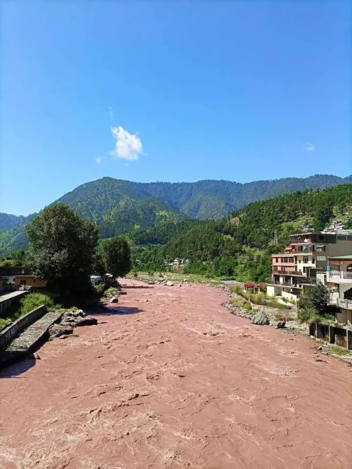 Riveria The Edge Hotel