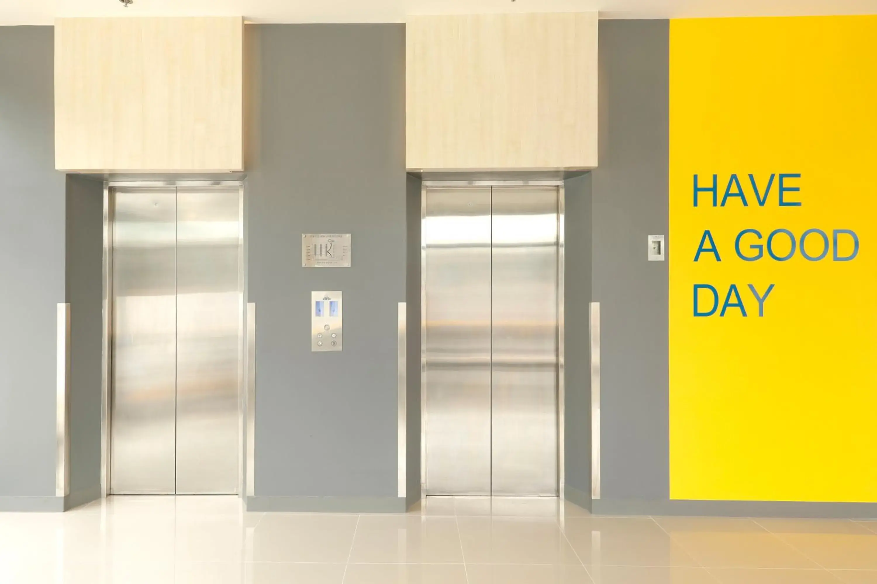 elevator in Hop Inn Hotel Davao elevator in Hop Inn Hotel Davao