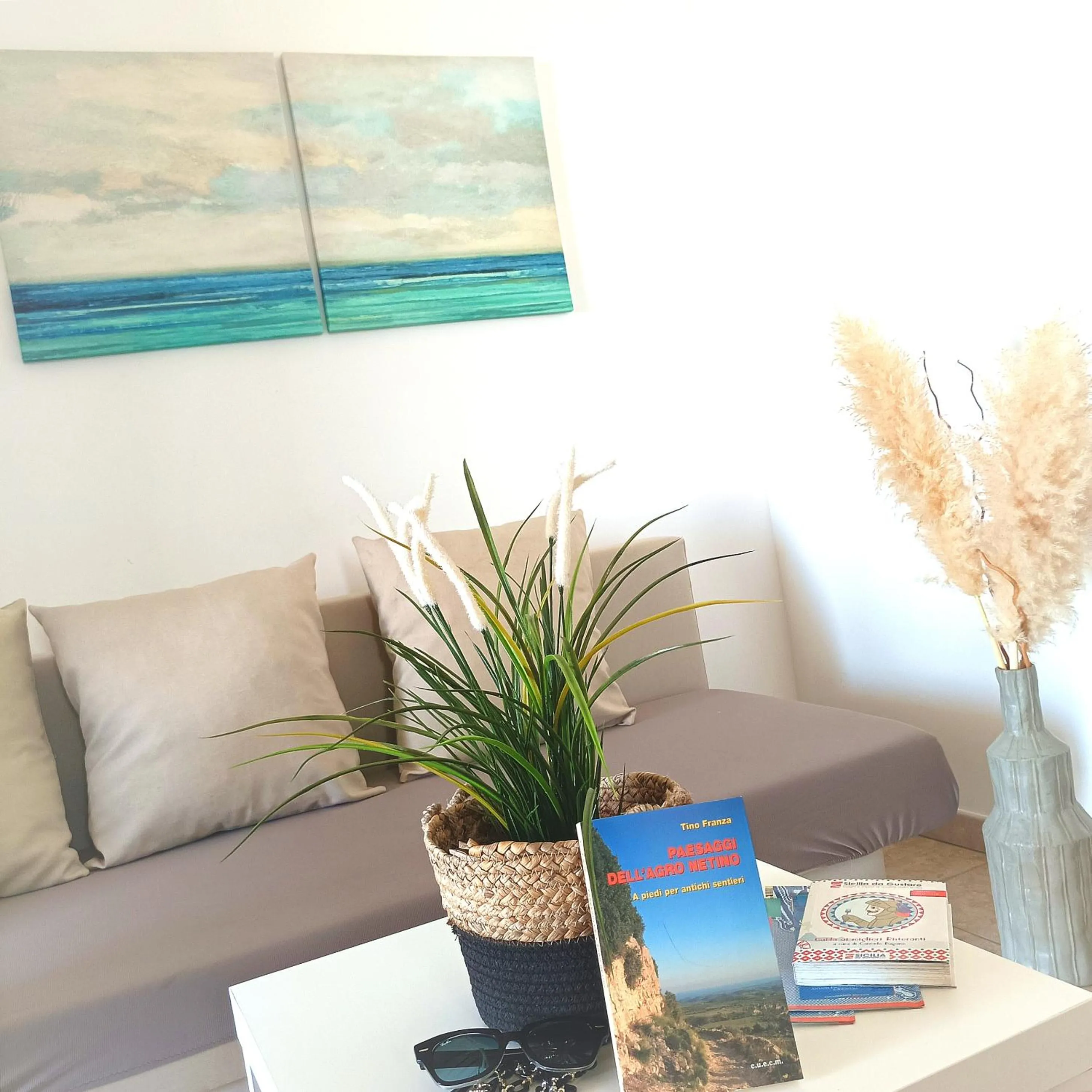 Living room in IL MELOGRANO RESIDENCE MARZAMEMI