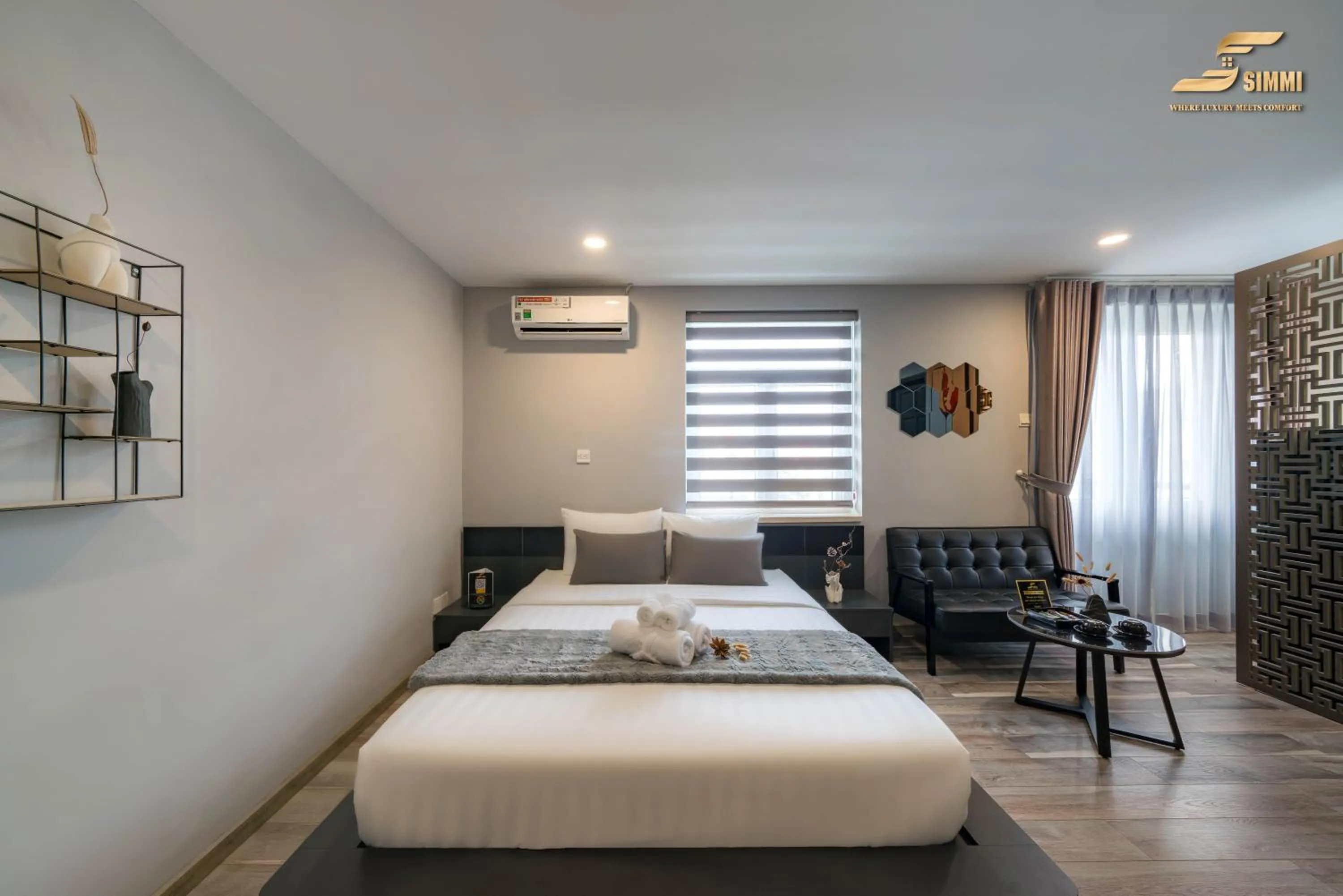 Photo of the whole room, Bed in Simmi Signature Hotel & Apartment