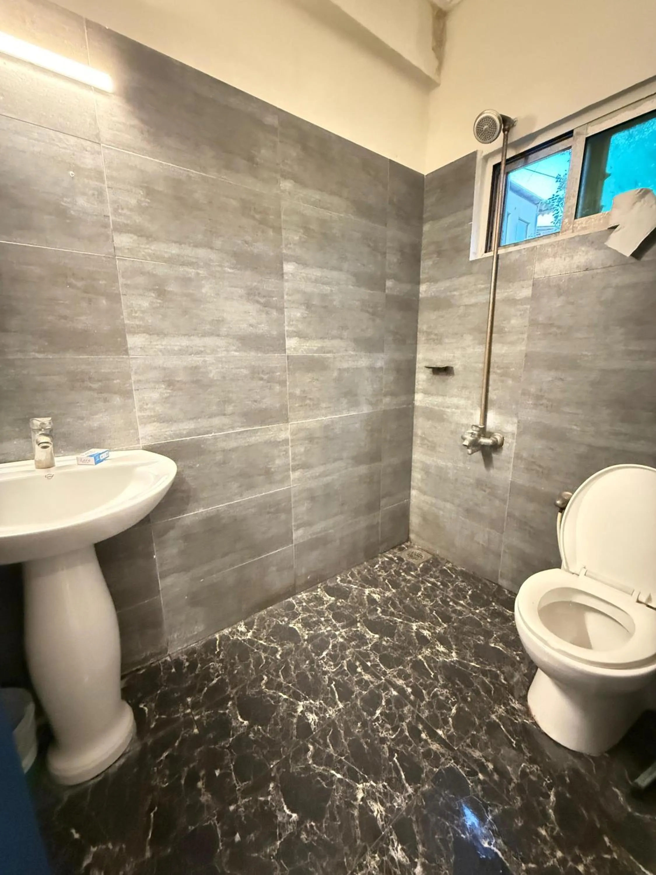 Shower in Atlas Gold Hotel