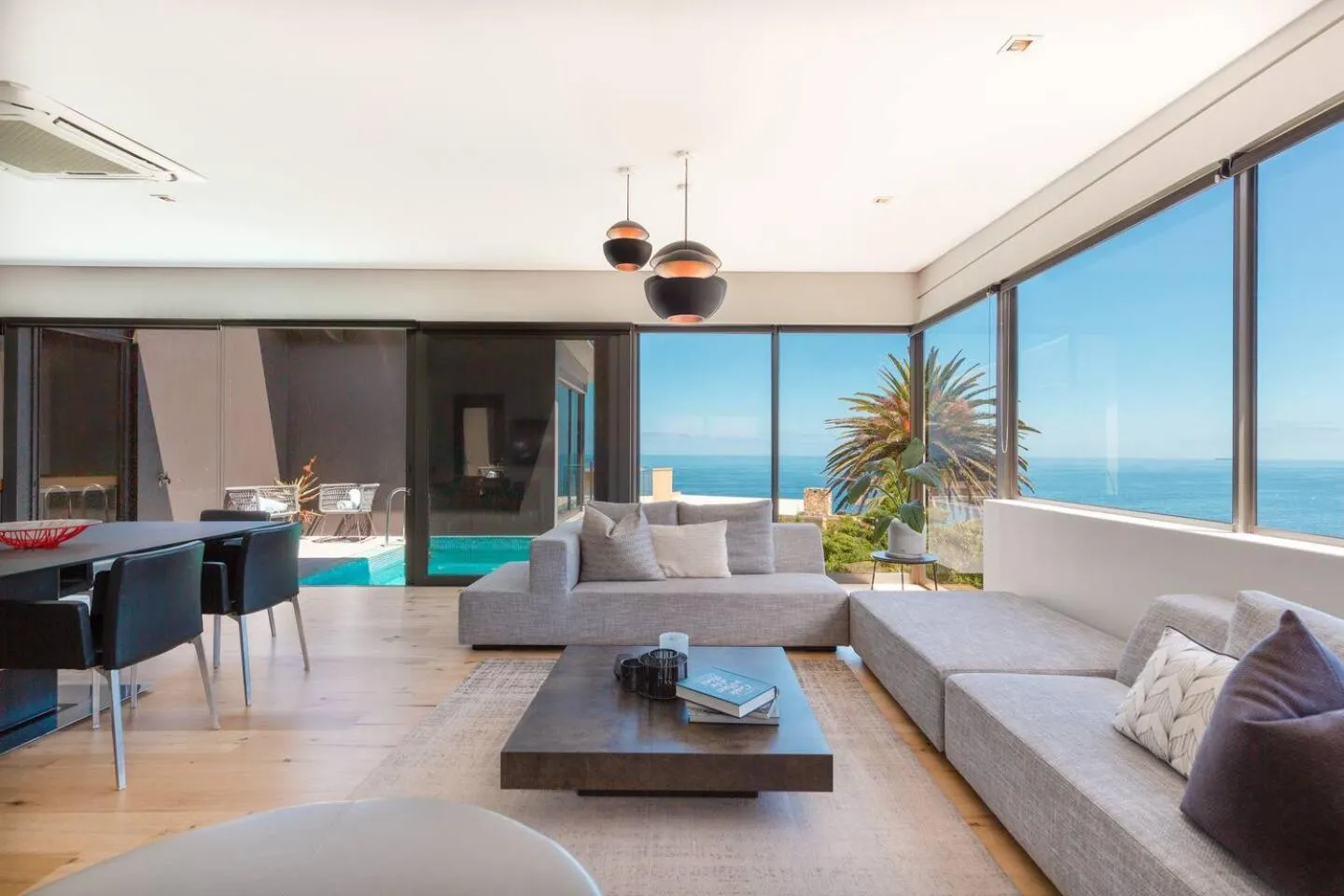 Amara 2 -Designer Penthouse with Solar Power