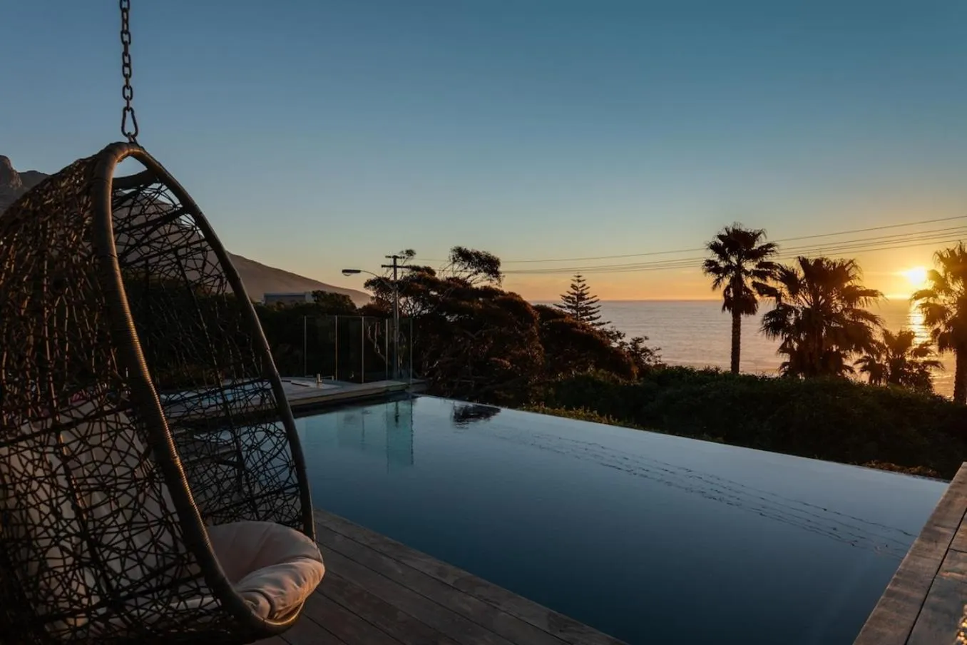 Element House - Contemporary and Upmarket Villa