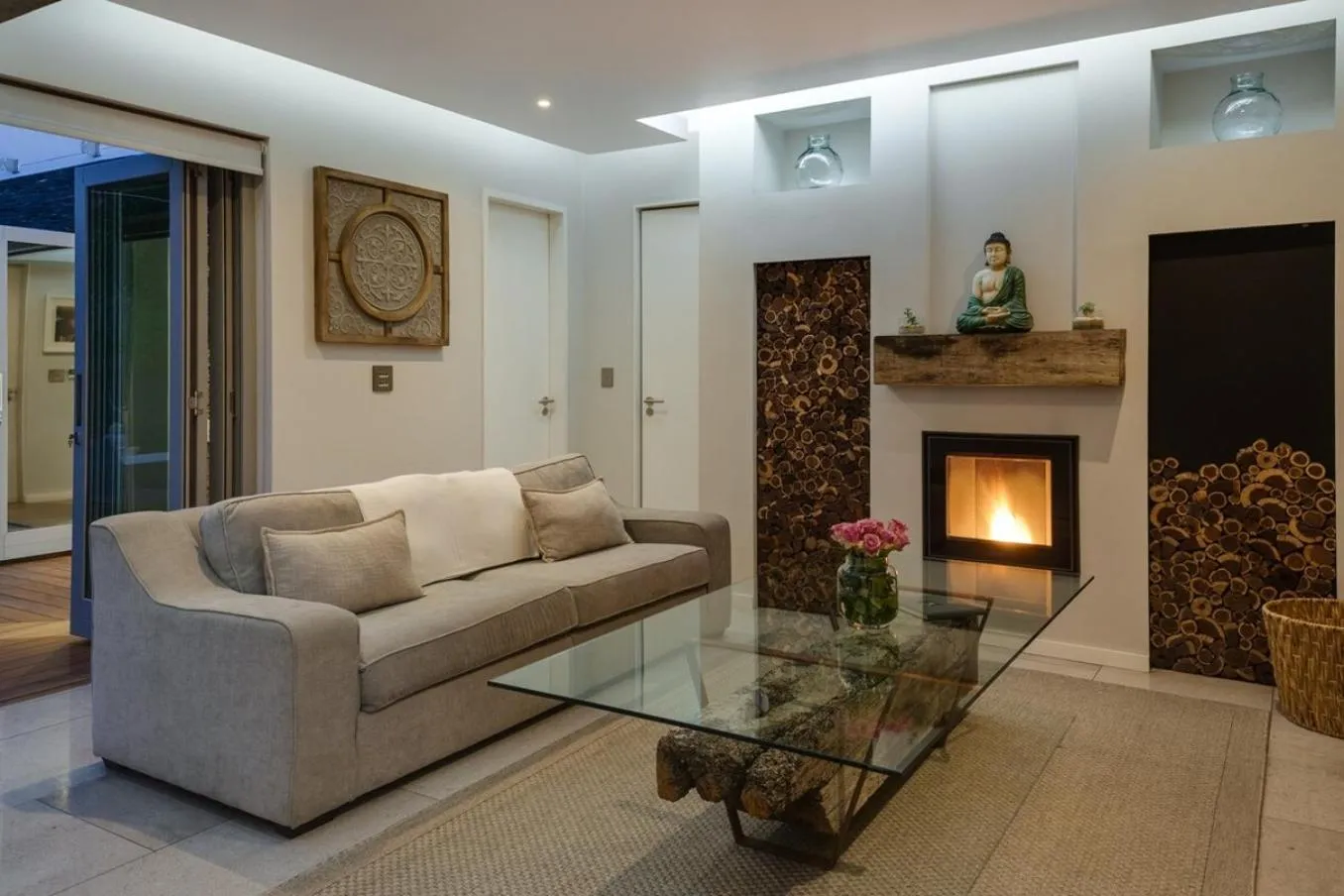 Element House - Contemporary and Upmarket Villa