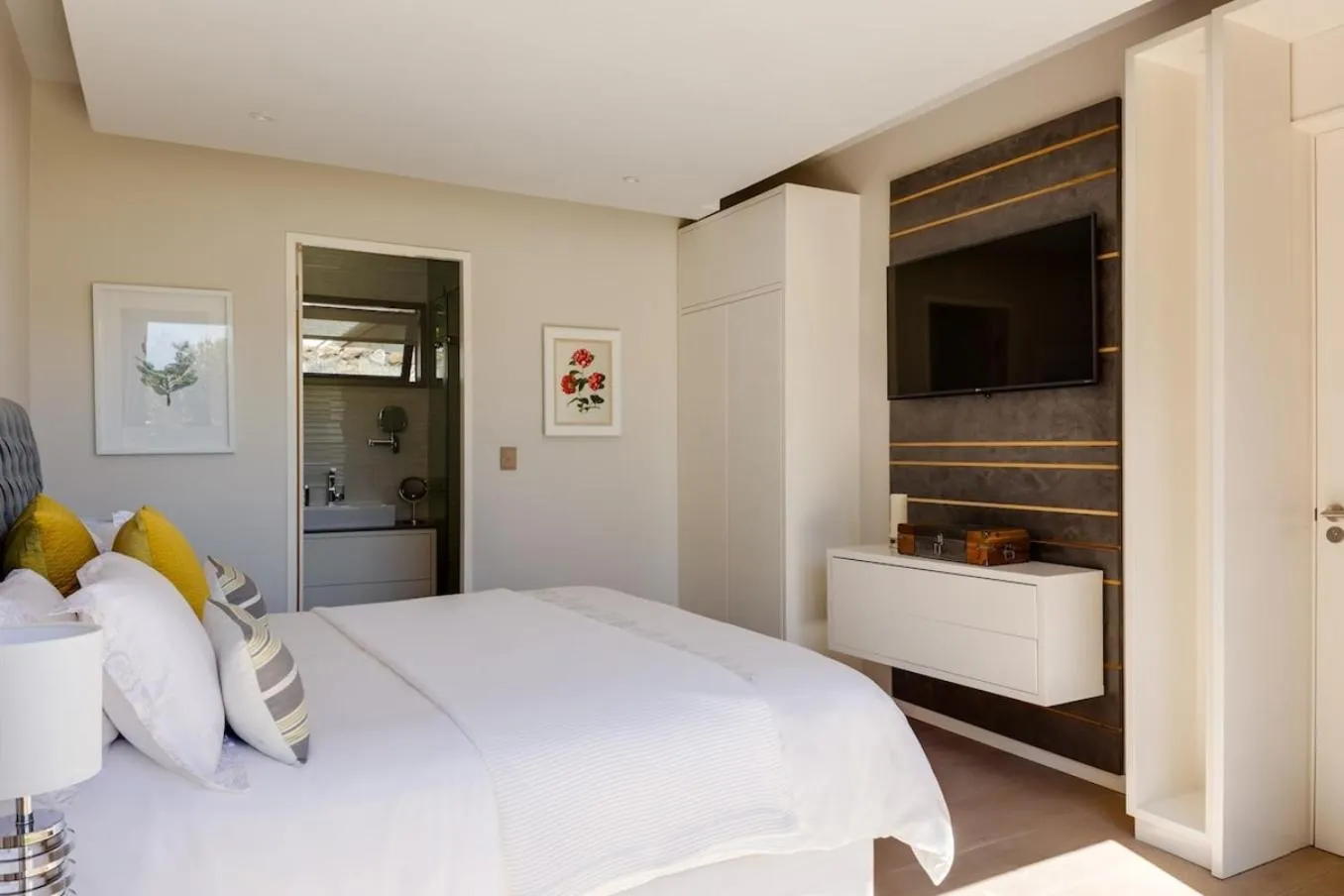 Bed in Element House - Contemporary and Upmarket Villa