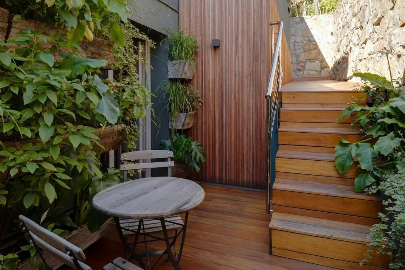 Element House - Contemporary and Upmarket Villa