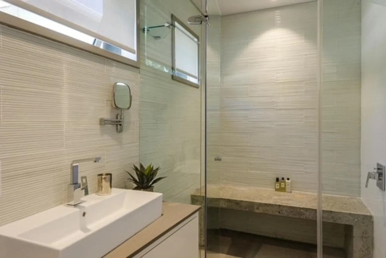 Element House - Contemporary and Upmarket Villa