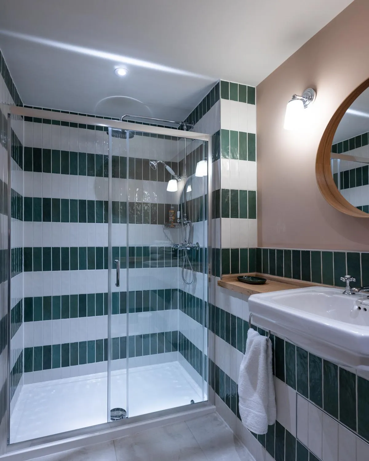 Bathroom in St Marys Gate Inn