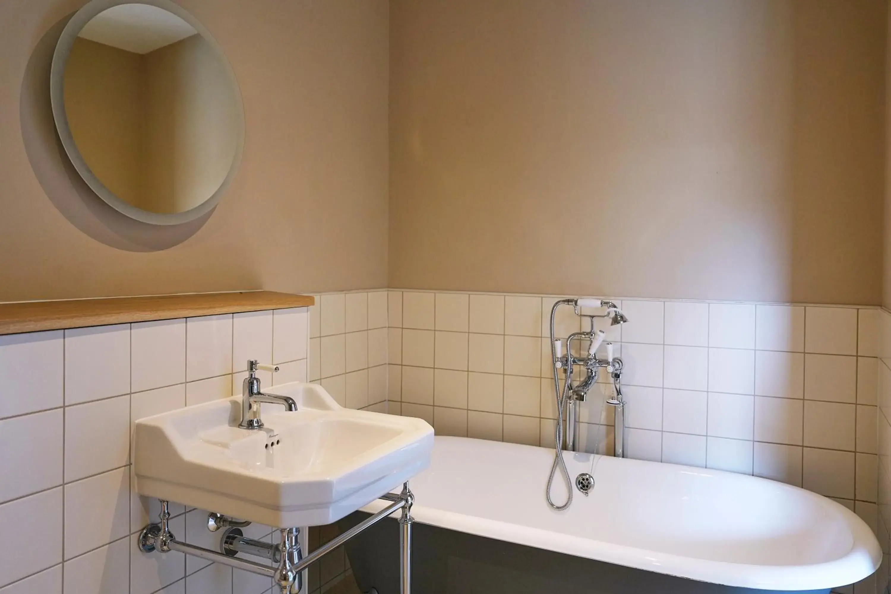 Deluxe Twin Room in The Maltings Deluxe Twin Room in The Maltings