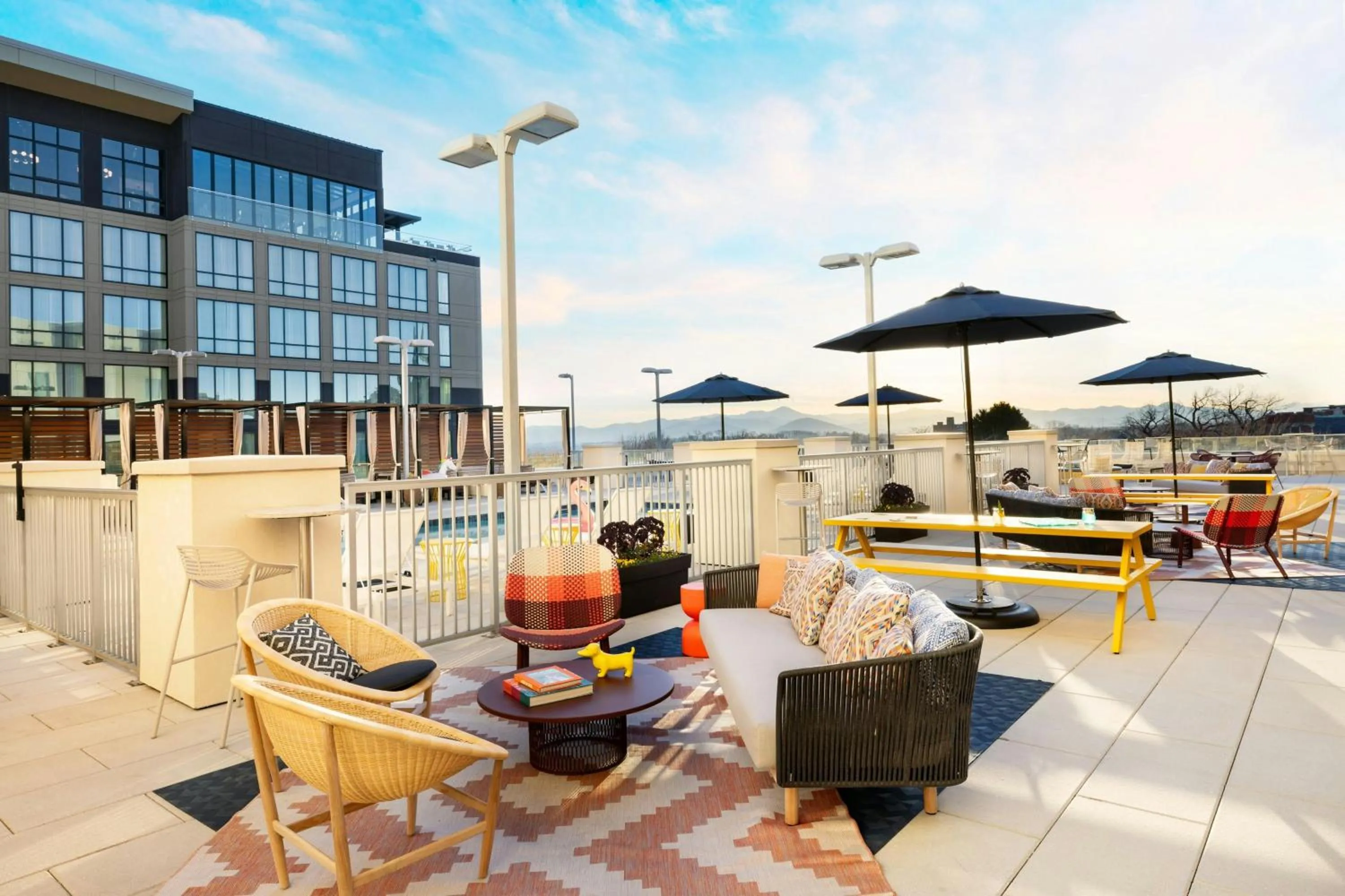 Swimming pool in Moxy Asheville