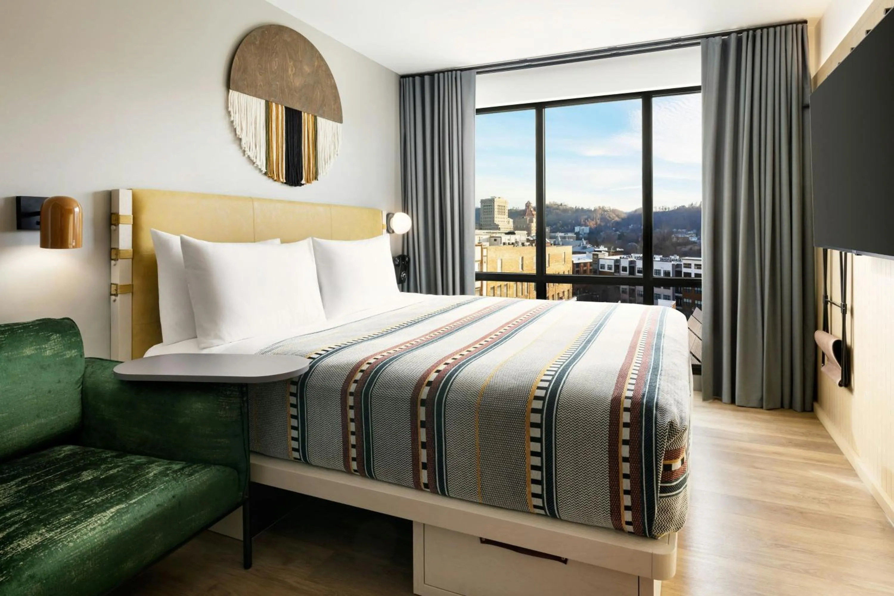 Photo of the whole room, Bed in Moxy Asheville