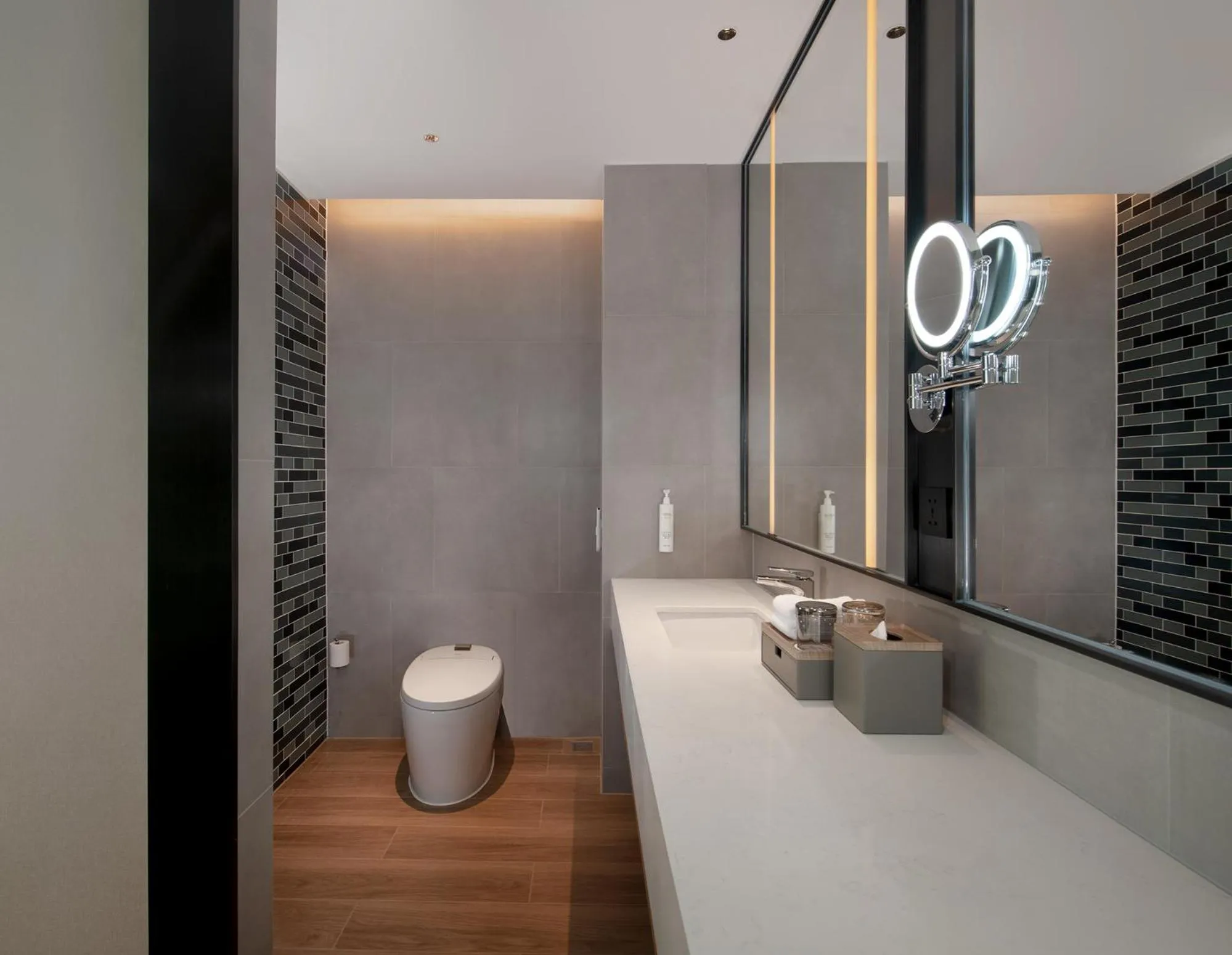 Toilet in Fairfield by Marriott Shenzhen Bao'an