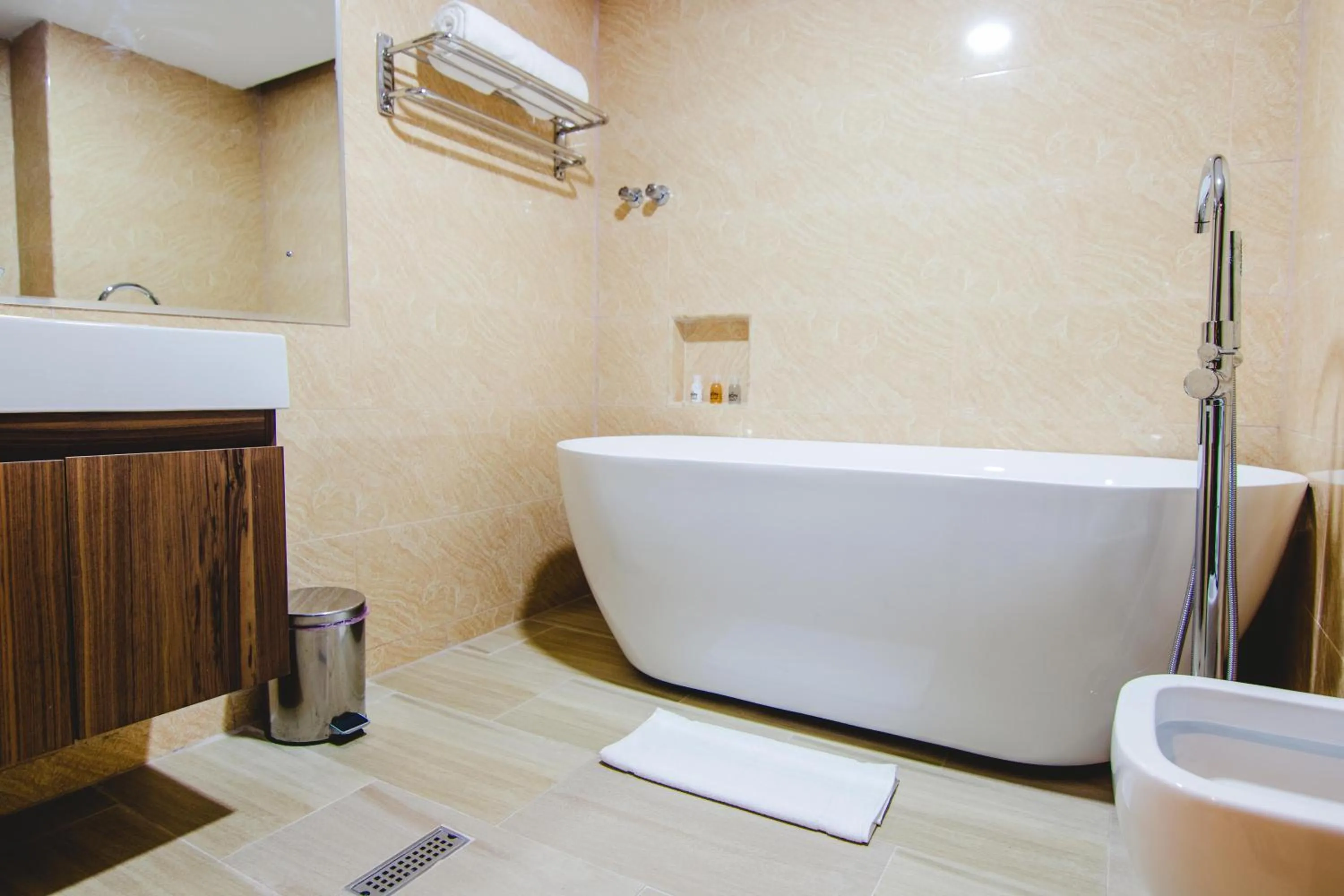 Shower in BON Hotel Imperial