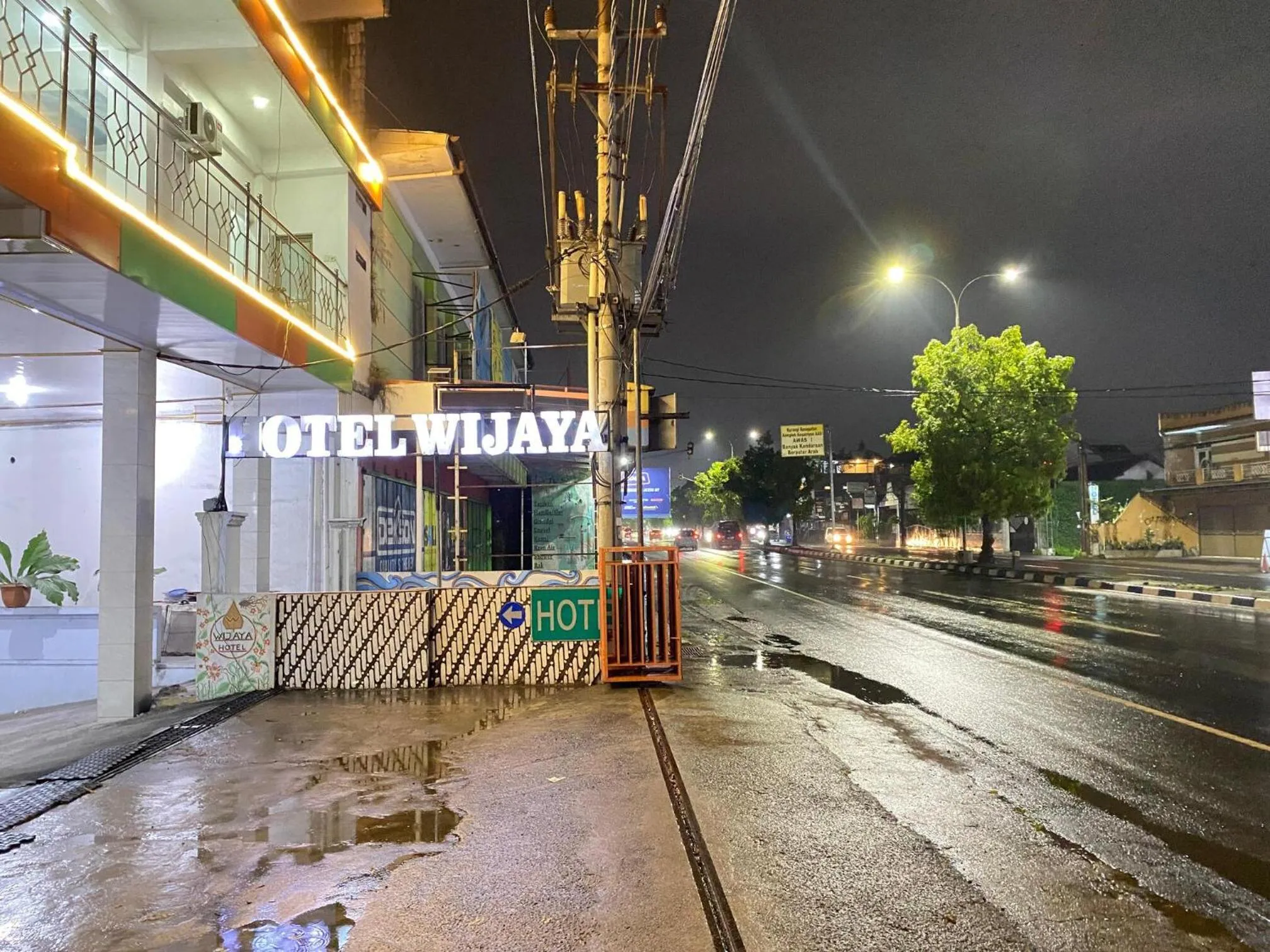 Night in New Wijaya Hotel