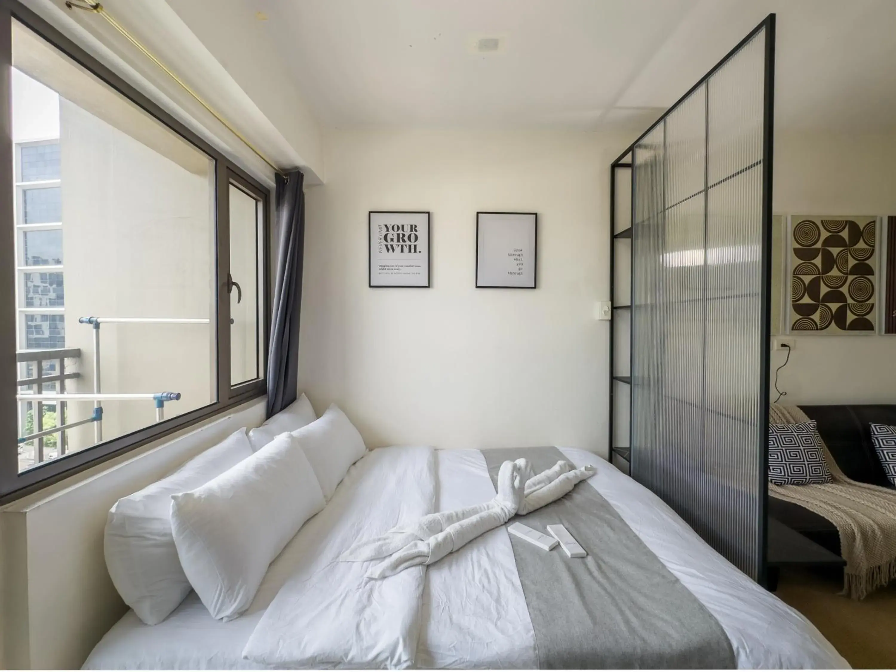 Bed in GemstoneBR in SMDC Shore Residences Bed in GemstoneBR in SMDC Shore Residences