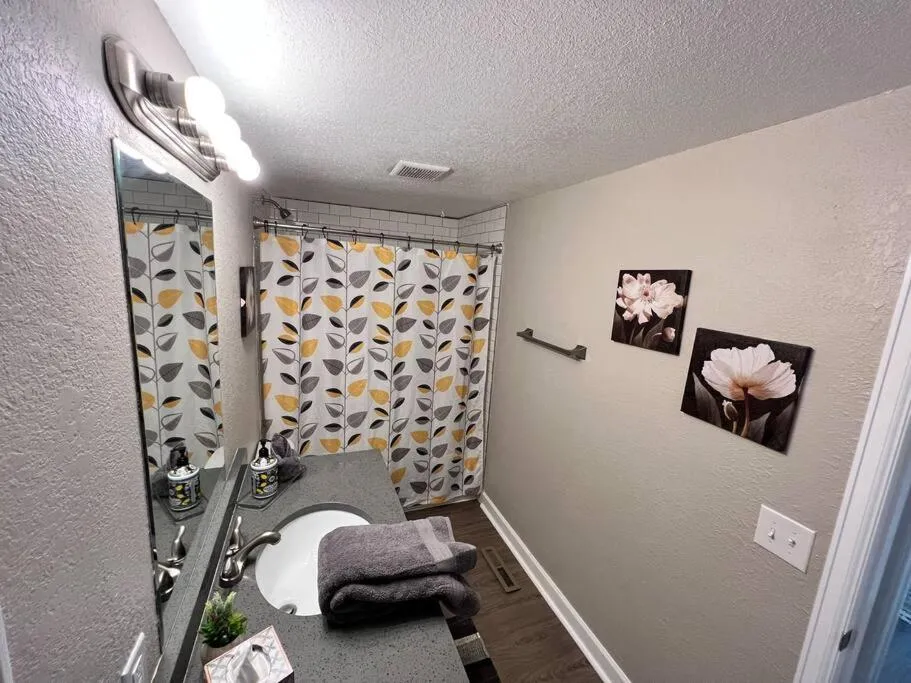 Spacious Westminster 2bd/1ba