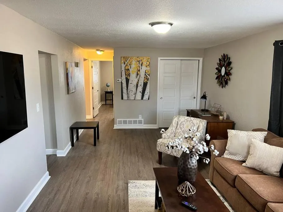 Spacious Westminster 2bd/1ba