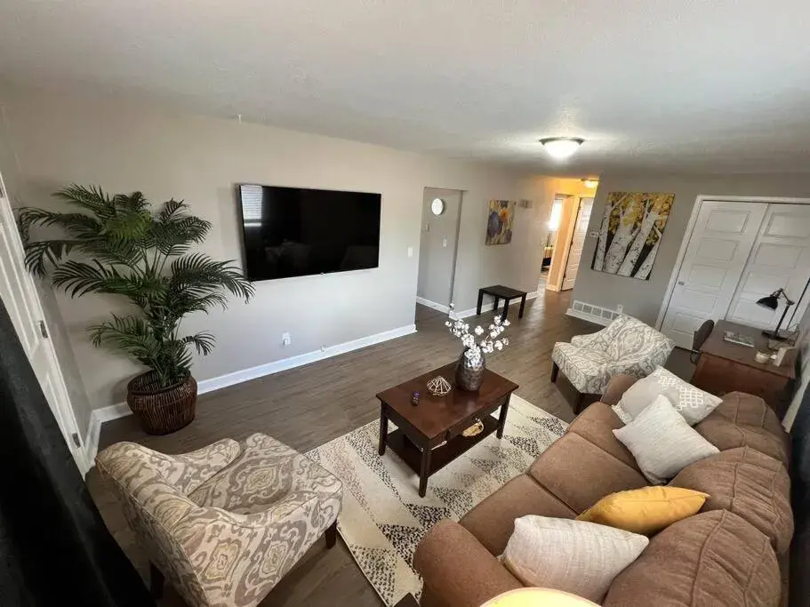 Spacious Westminster 2bd/1ba Spacious Westminster 2bd/1ba