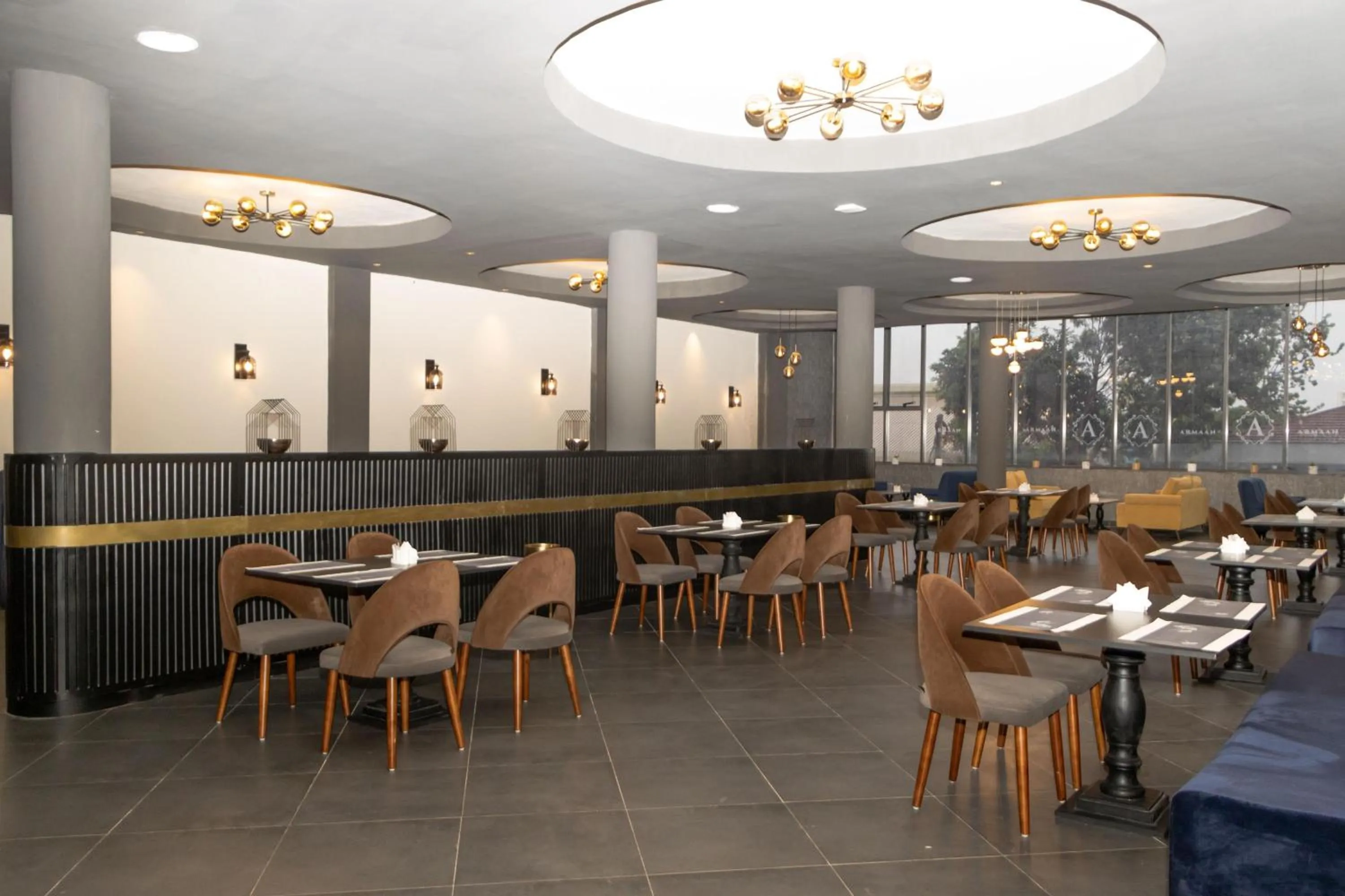 Restaurant/places to eat in The Ivory Hotel