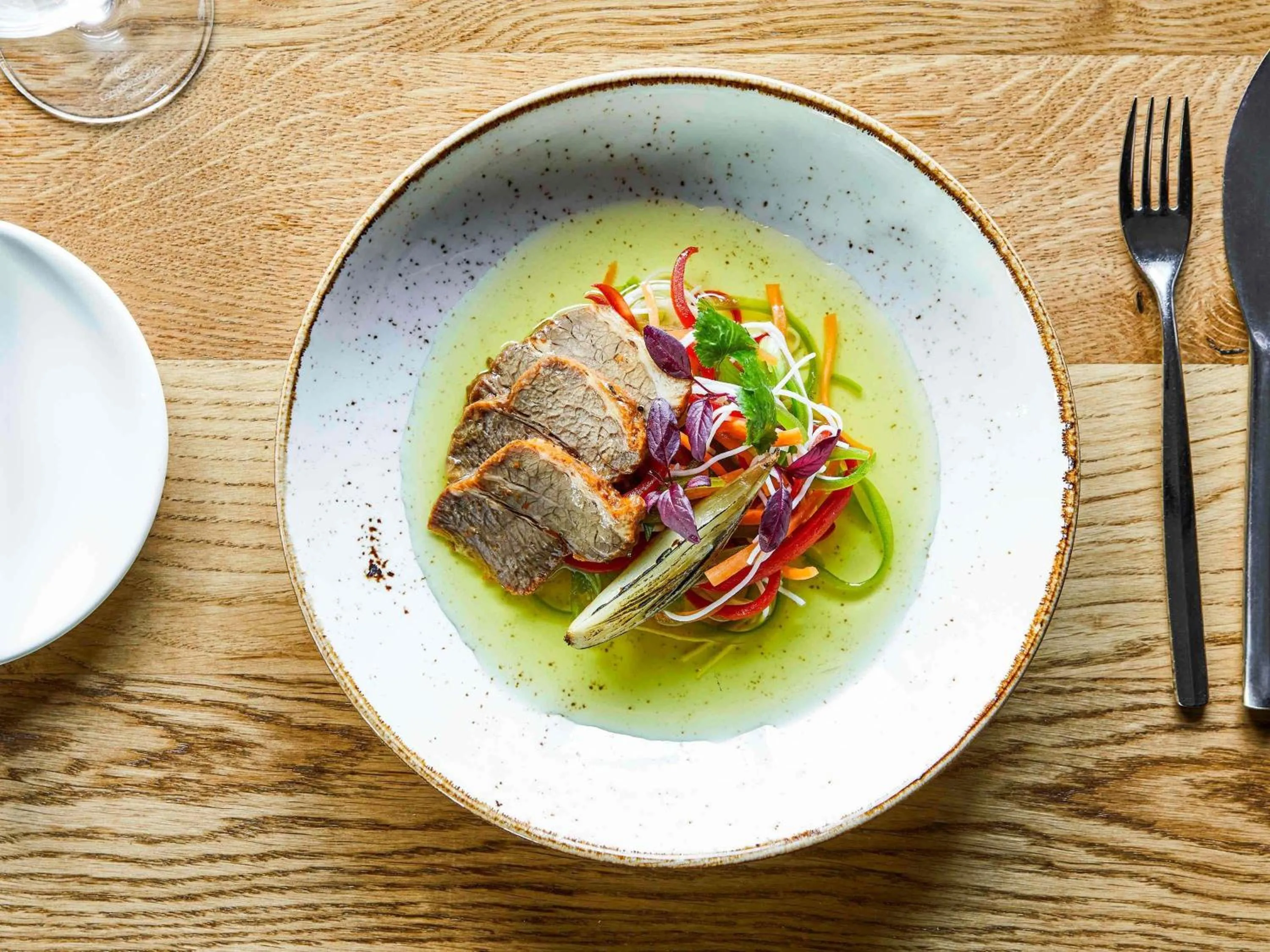 Restaurant/places to eat in Novotel Birmingham Airport Terminal Building - NEC