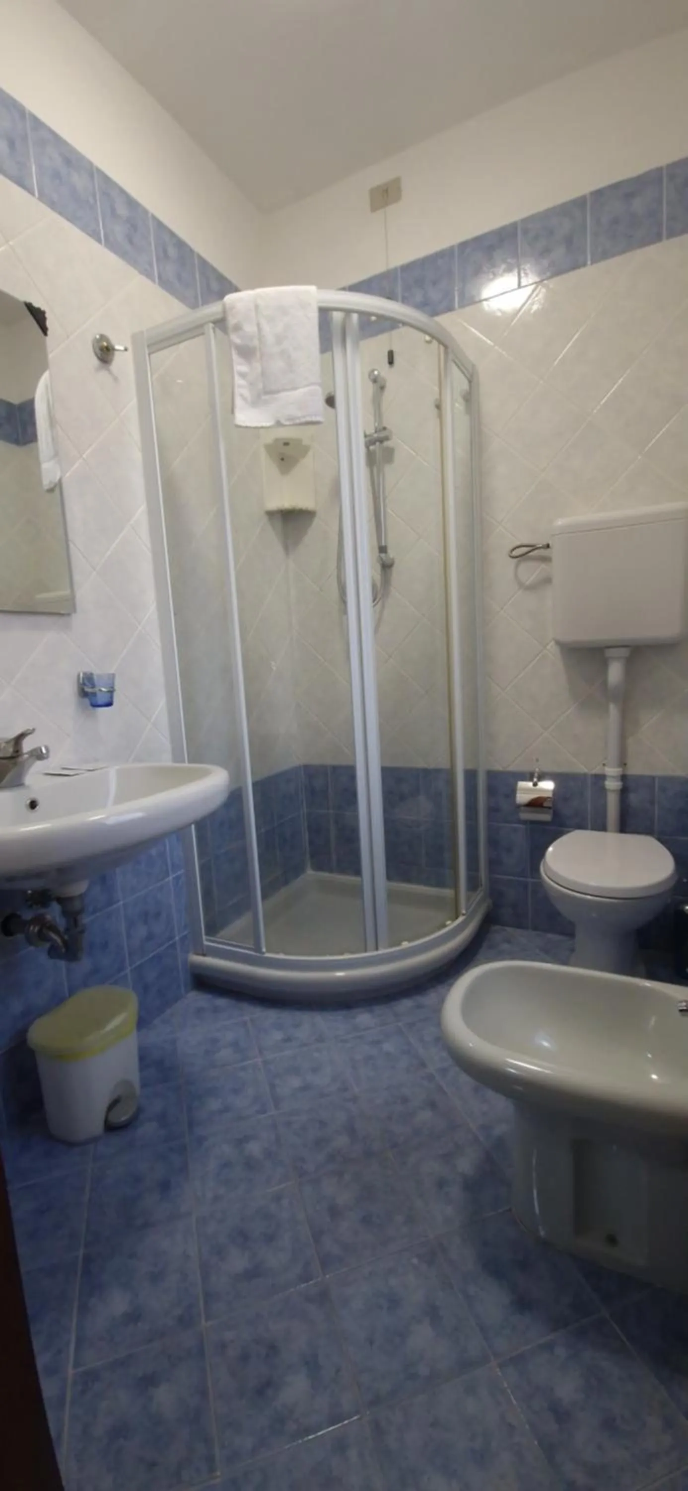 Shower in Hotel Tito