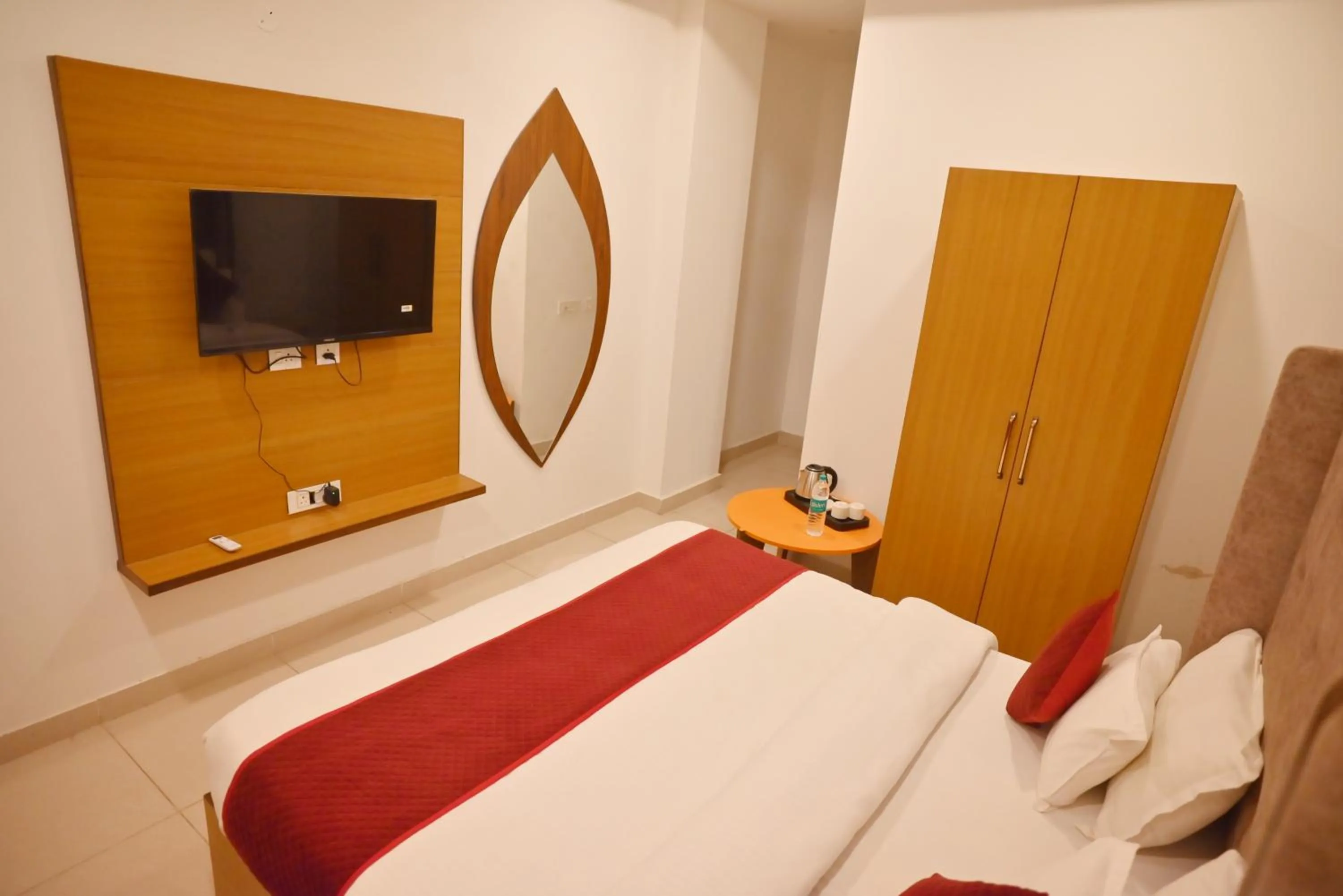 View (from property/room), Bed in Hotel Lake View - Near Sukhna Lake