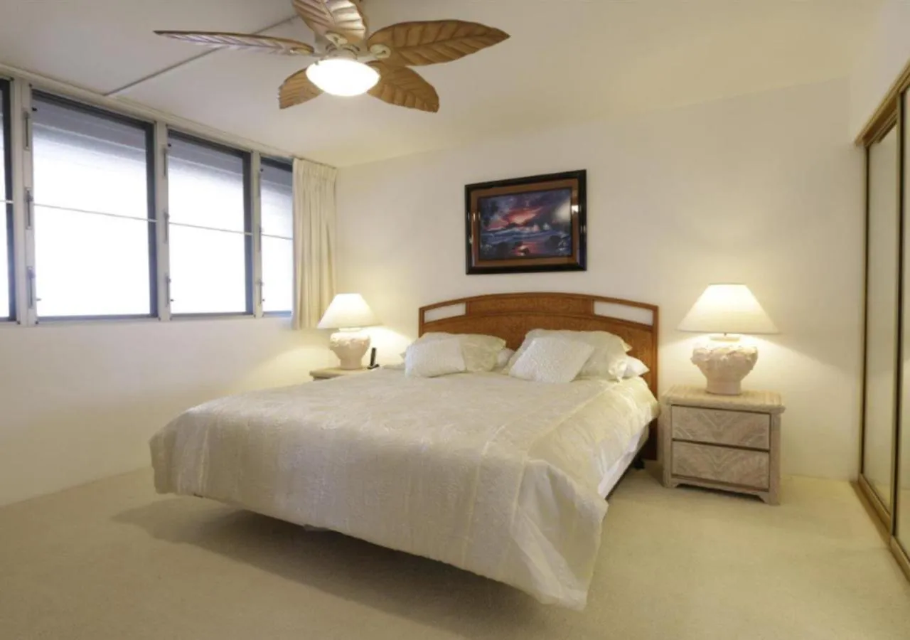 Bedroom, Bed in Royal Kahana