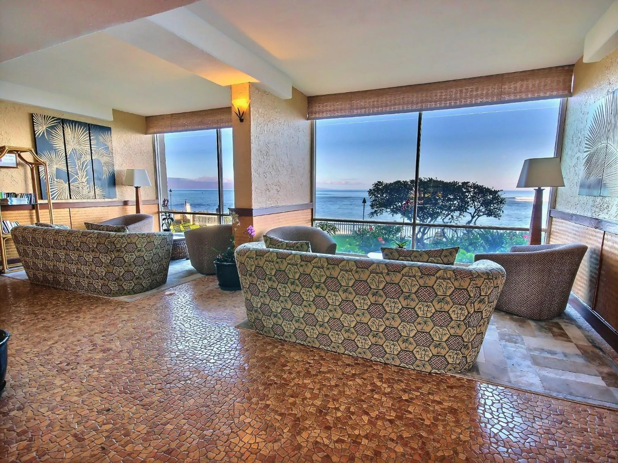 Property building in Royal Kahana