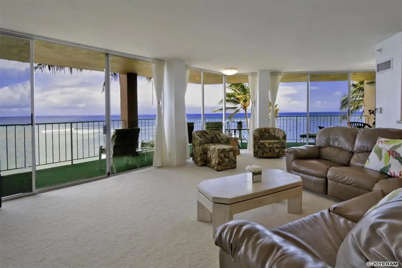 Property building in Royal Kahana