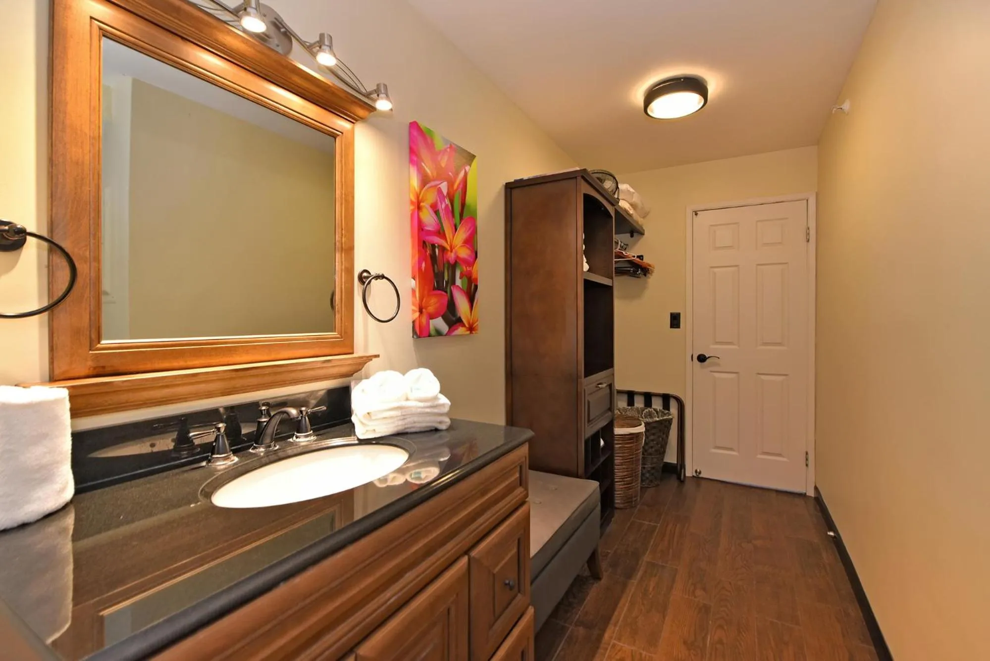 Property building in Royal Kahana