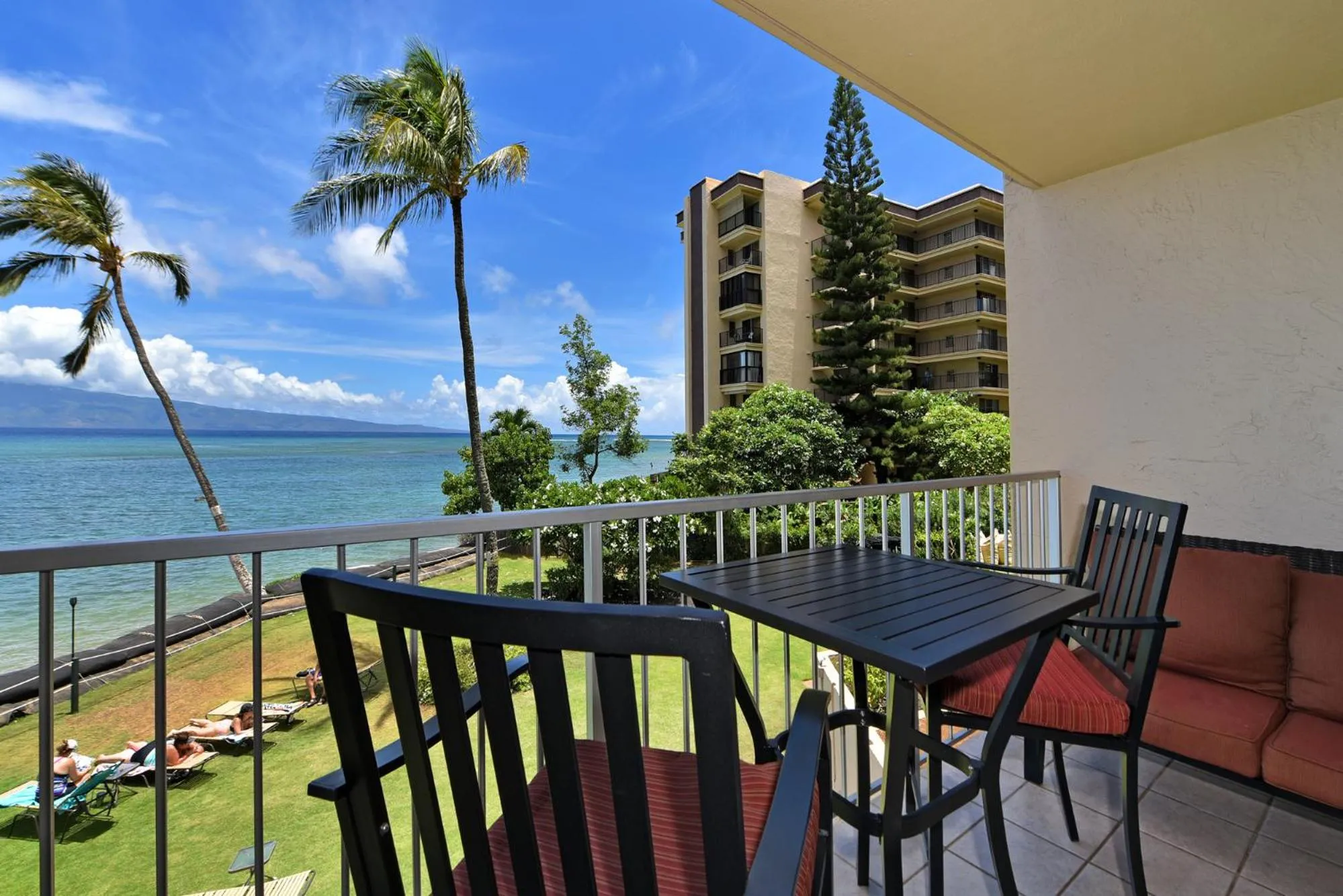 Property building in Royal Kahana