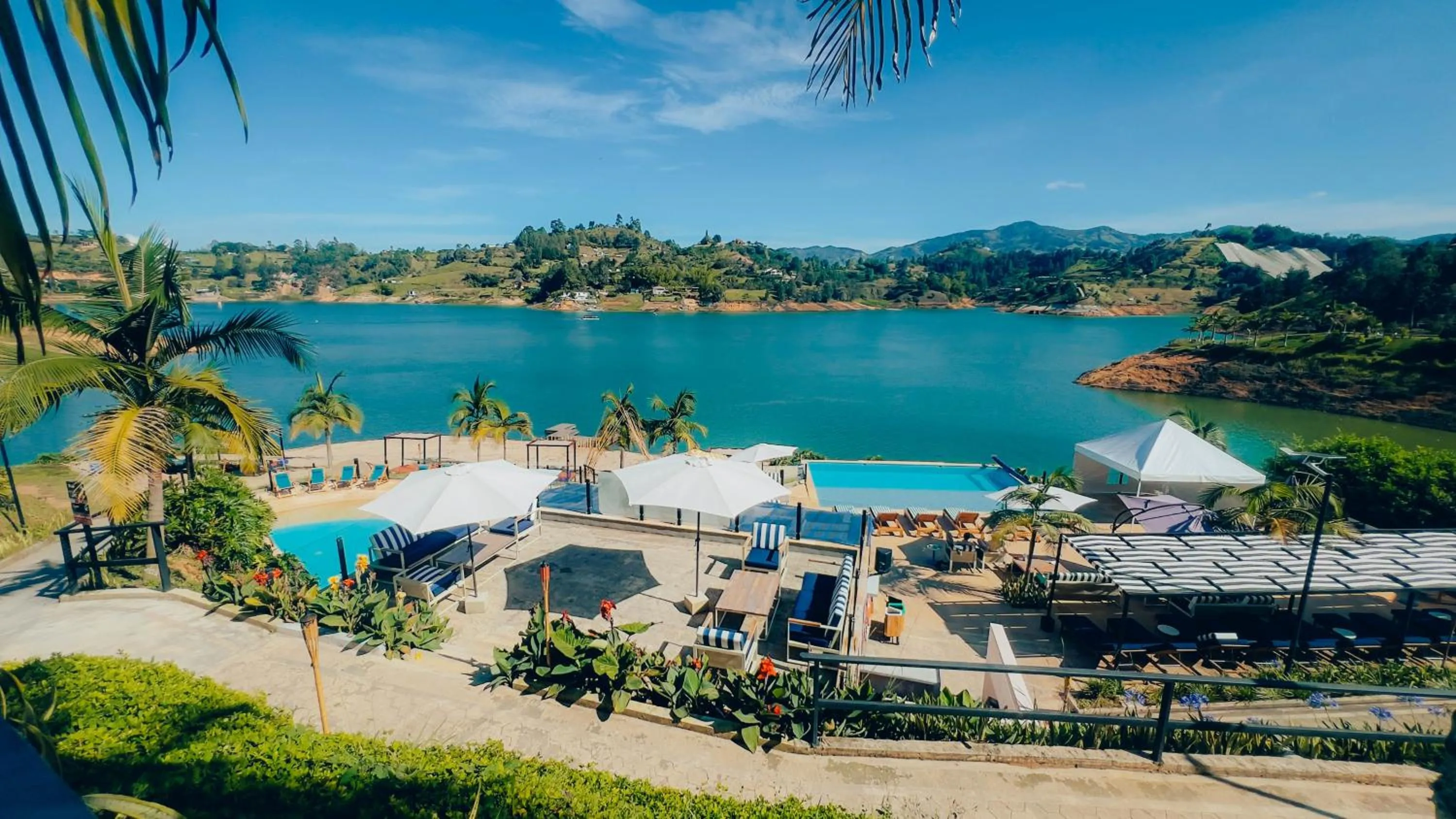 Viajero Guatapé Hostel & Lake Club