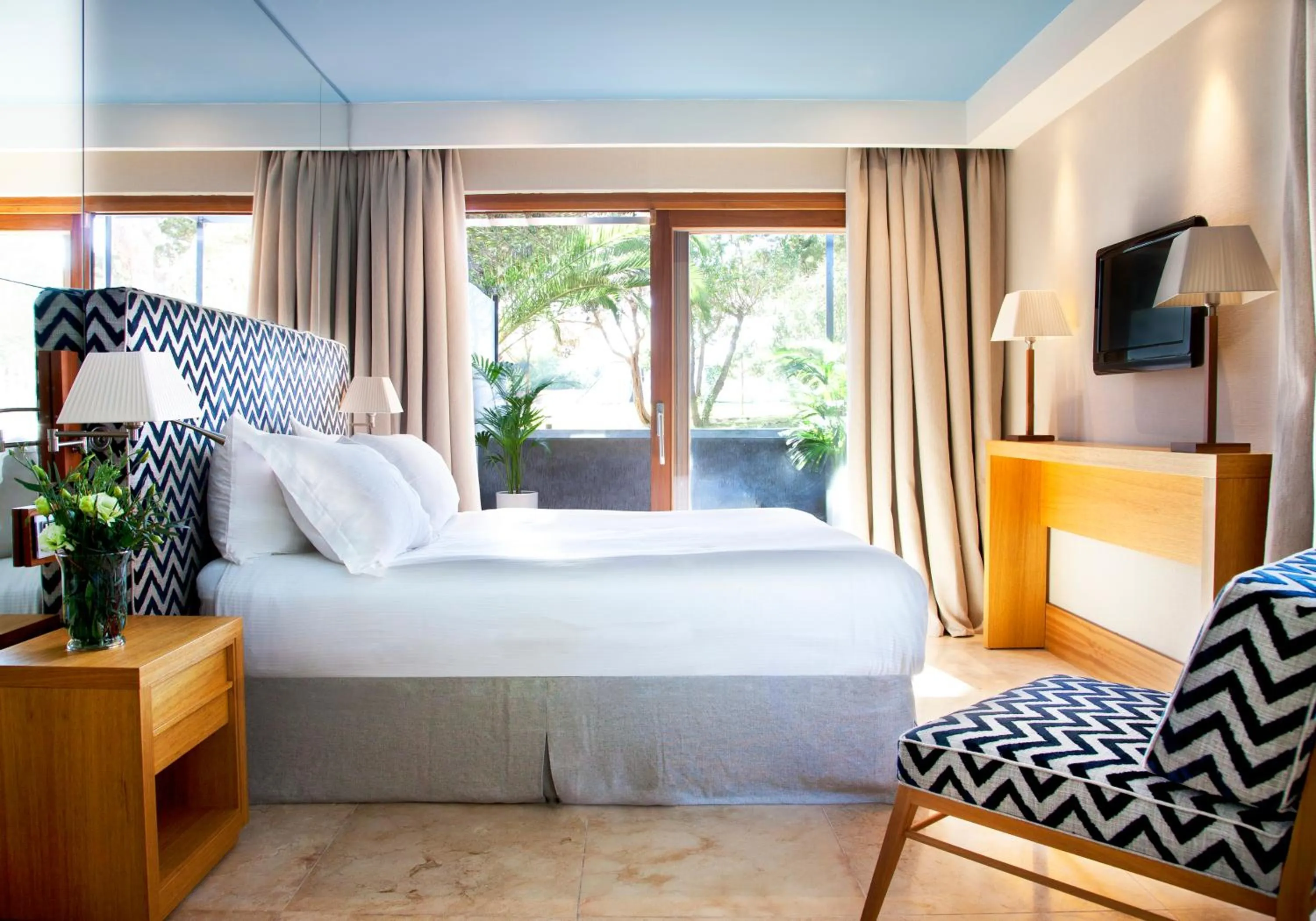 Bedroom, Bed in Gecko Hotel & Beach Club