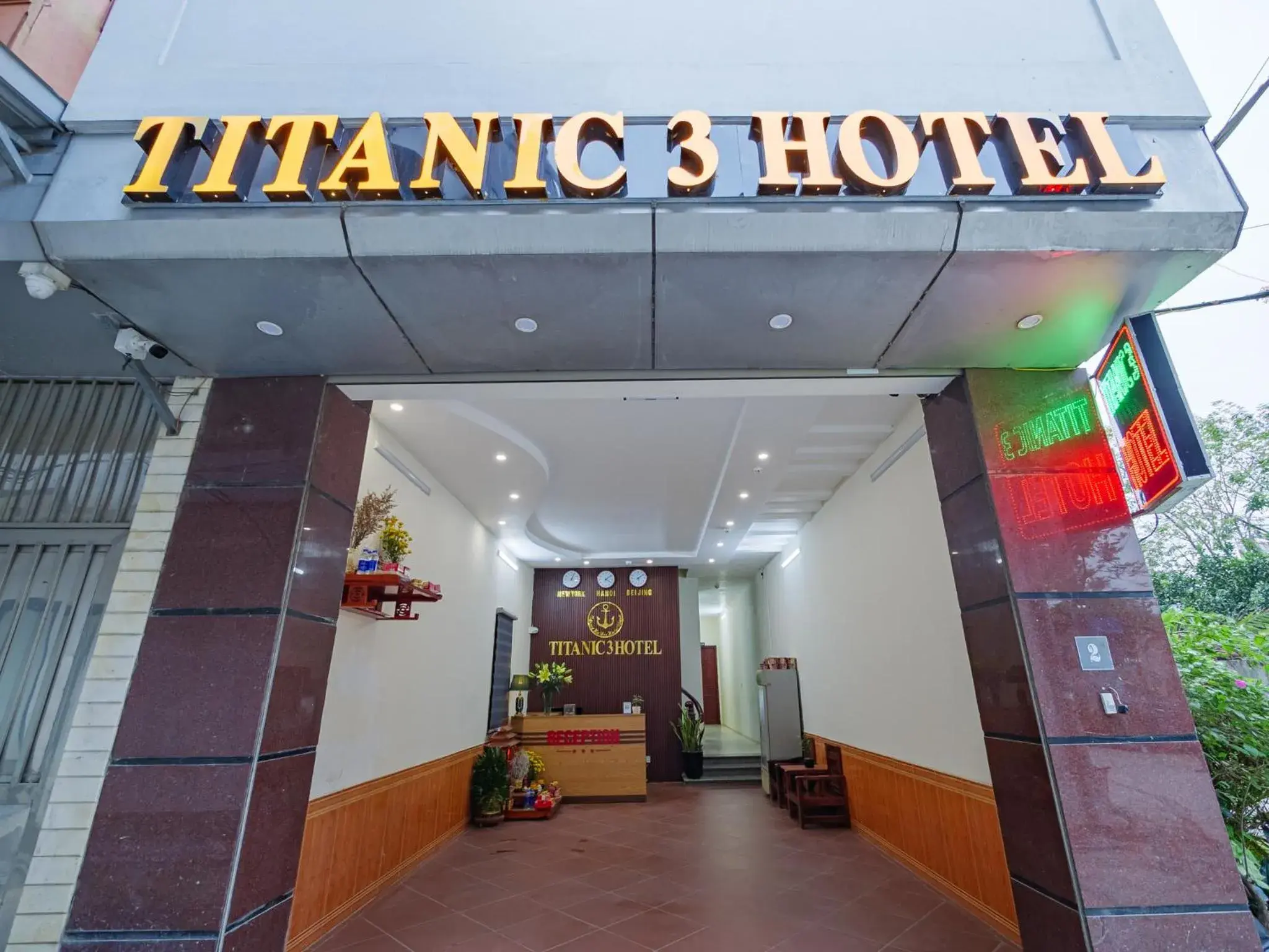 Property building in TITANIC 3 HOTEL Property building in TITANIC 3 HOTEL