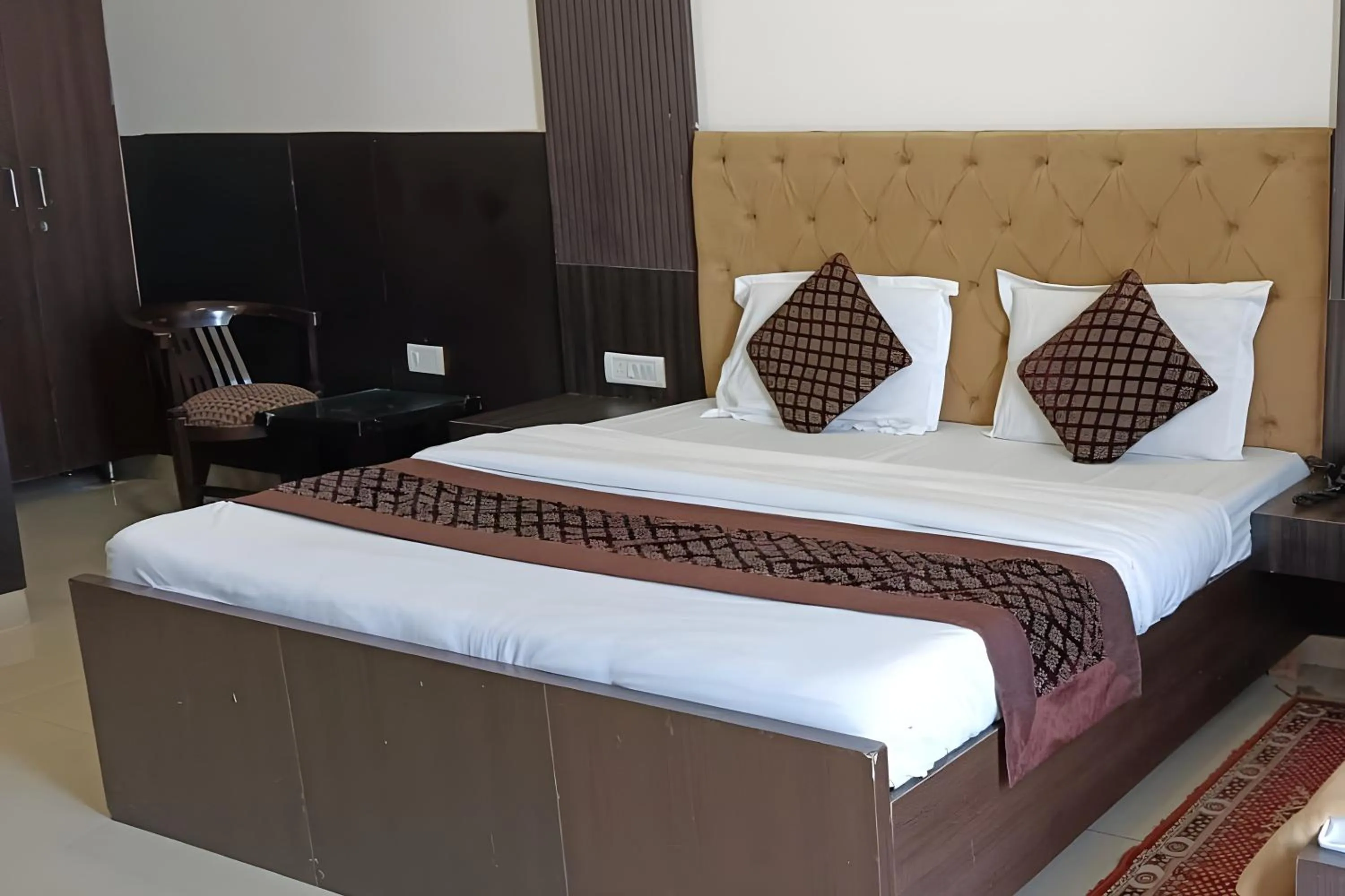 Bedroom, Bed in Hotel Shree Kanta