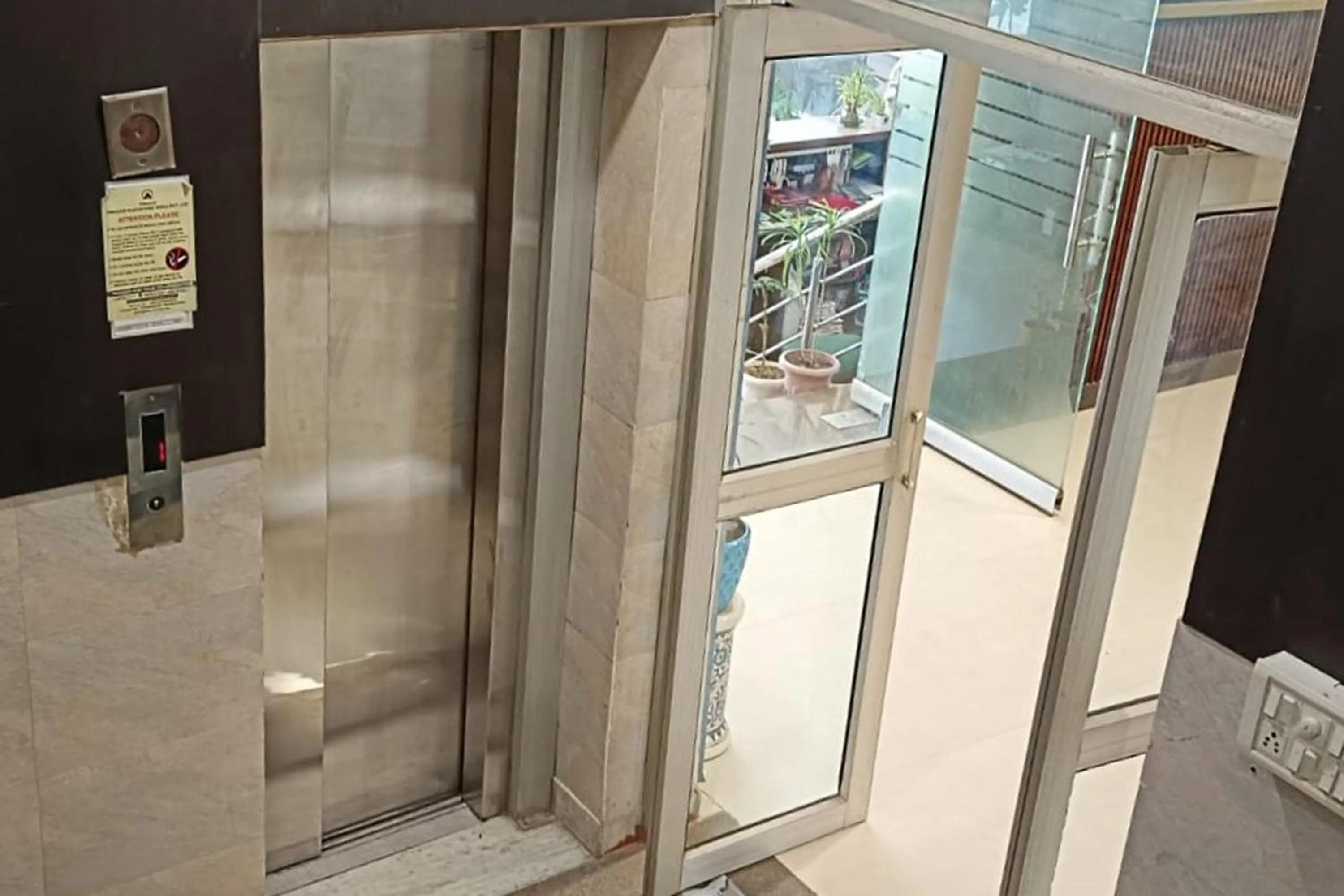 elevator in Hotel Shree Kanta