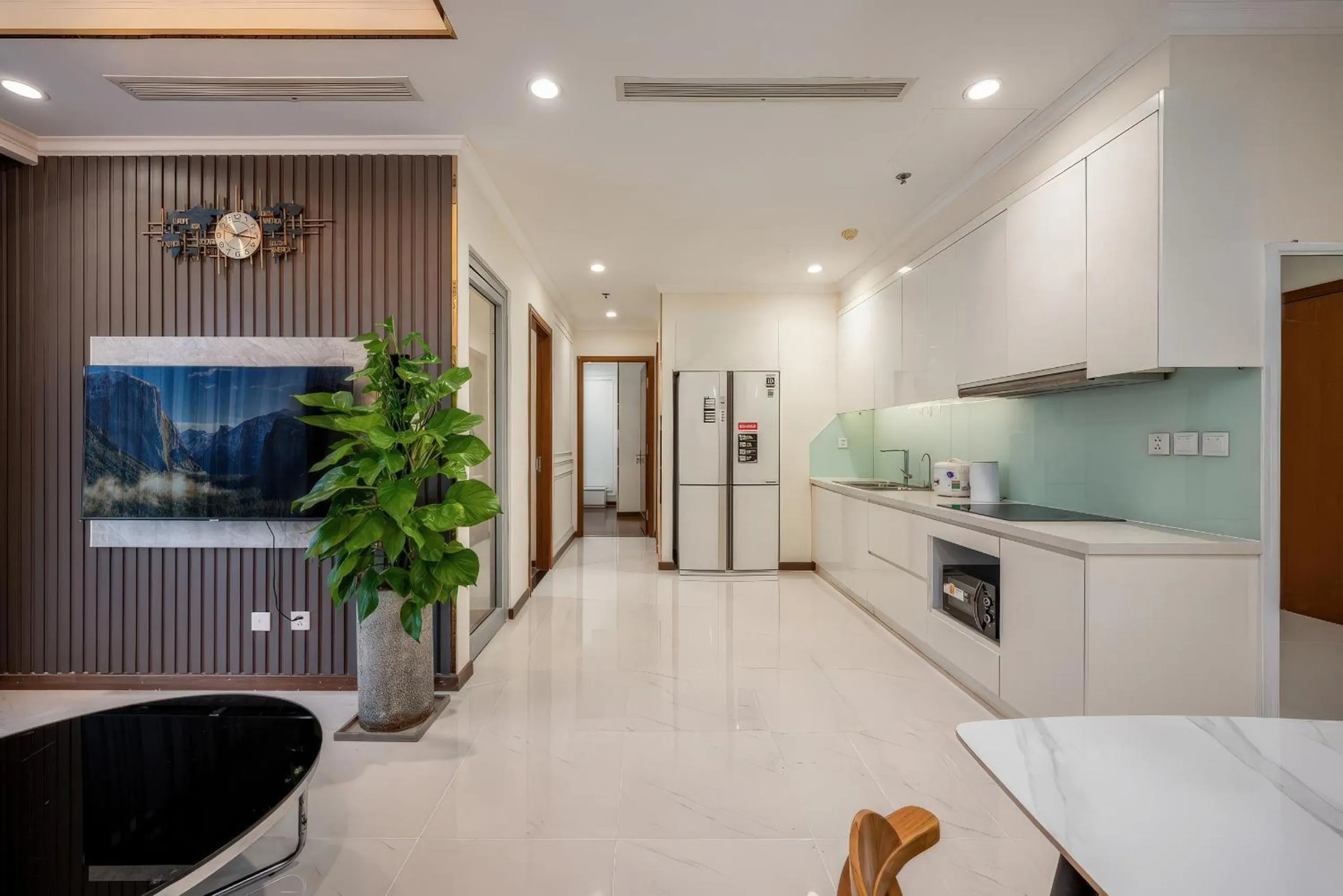 Kitchen or kitchenette in Urban Zen Saigon - Vinhomes Landmark 81
