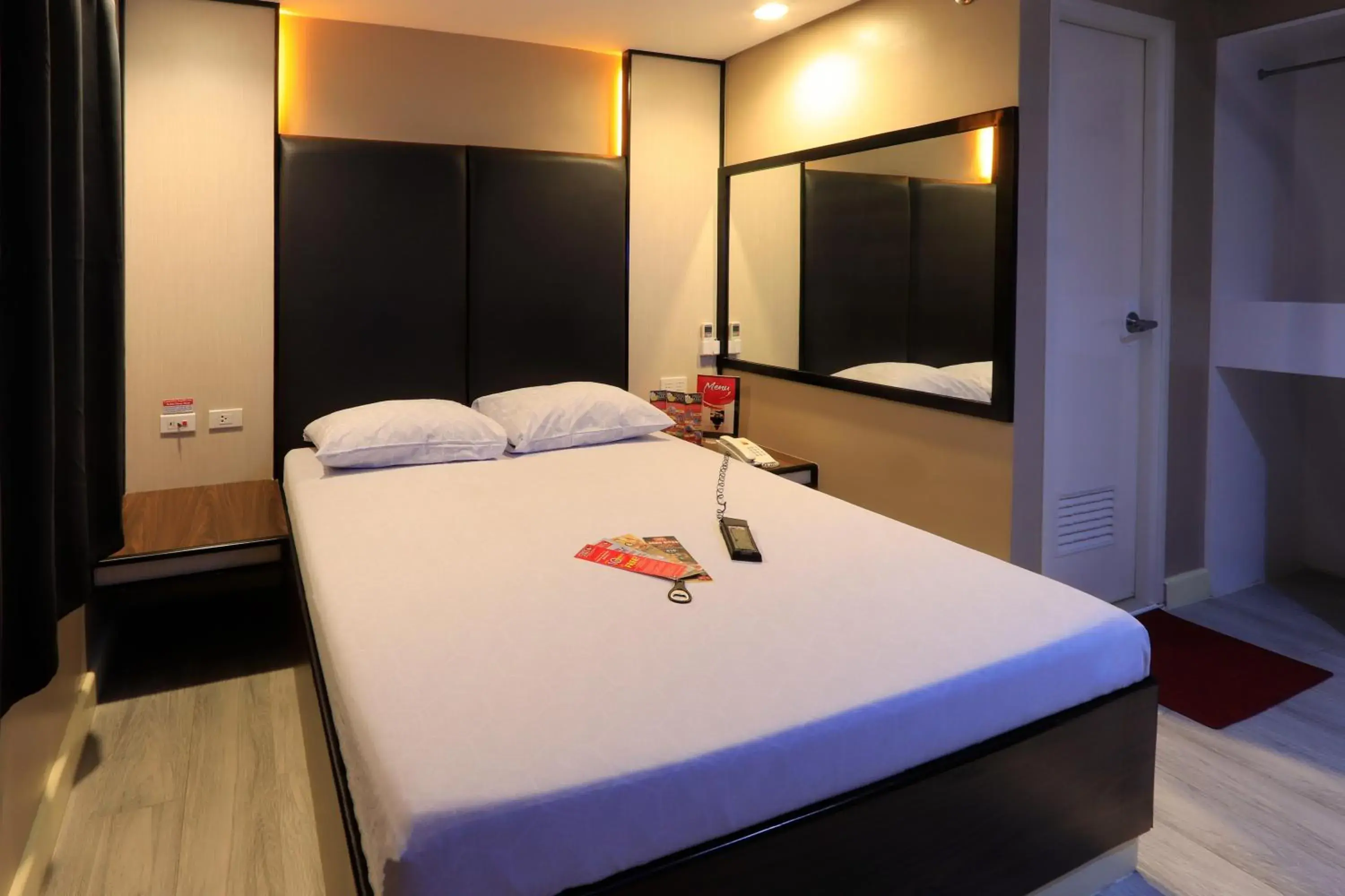 Bedroom, Bed in Hotel Sogo Fairview Bedroom, Bed in Hotel Sogo Fairview