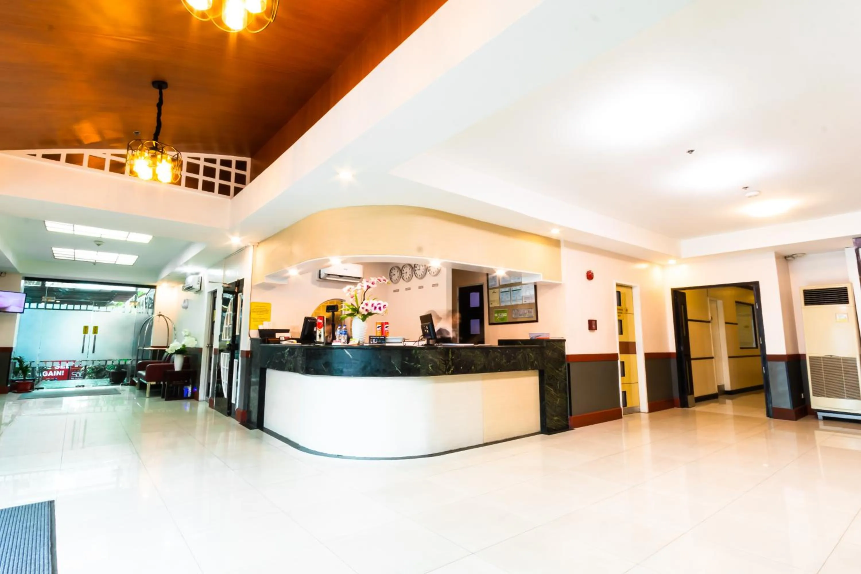 Lobby or reception in Hotel Sogo Santa Mesa