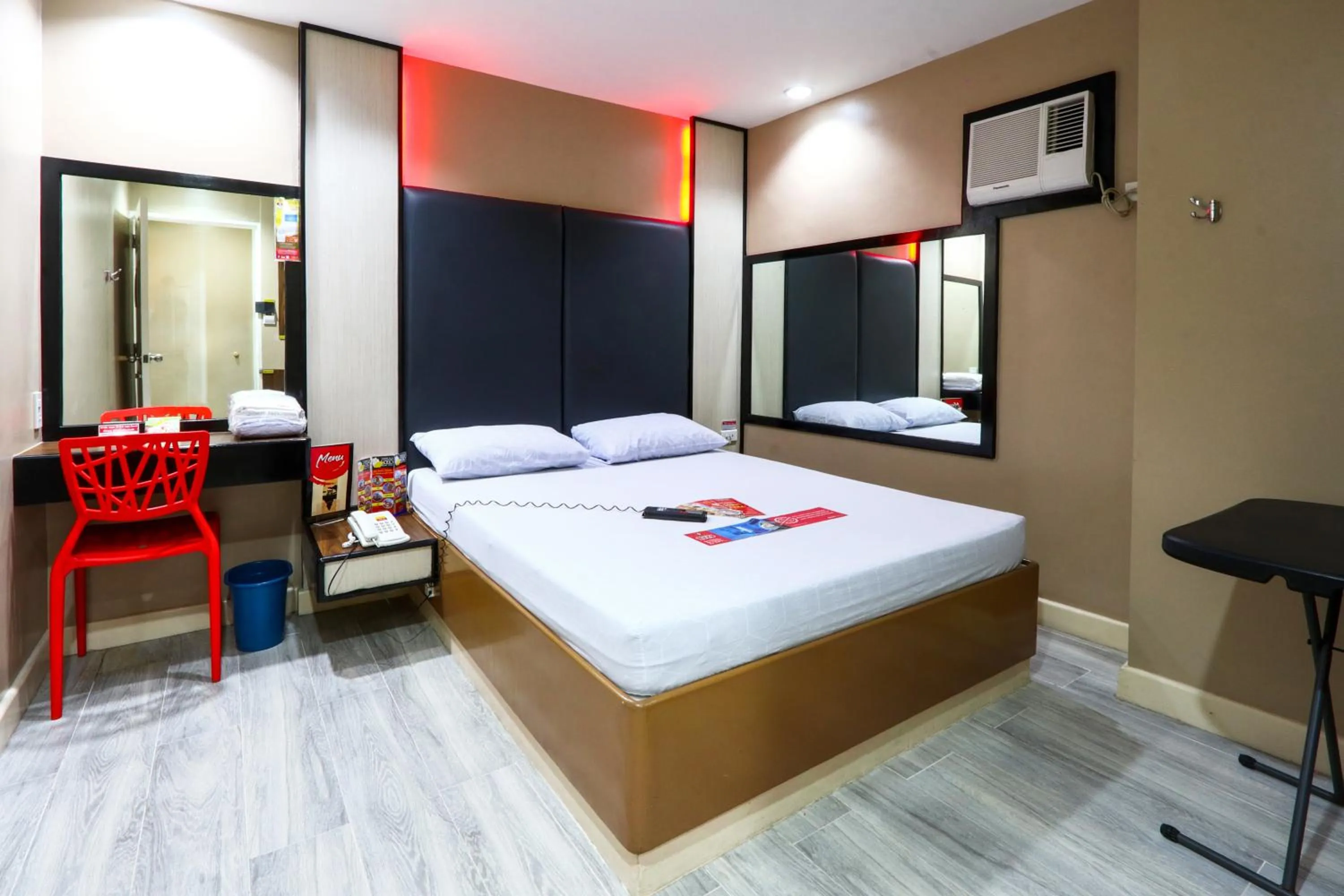 Bedroom, Bed in Hotel Sogo Santa Mesa