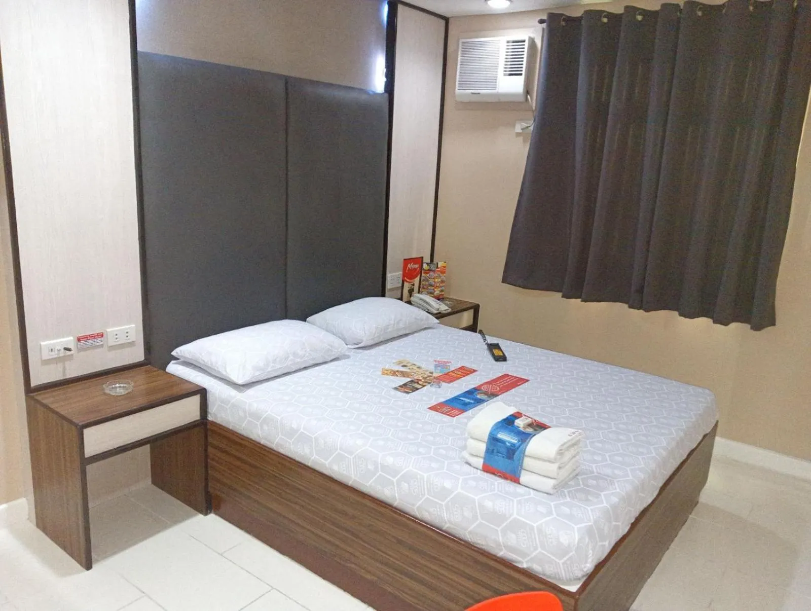 Bed in Hotel Sogo Timog 2