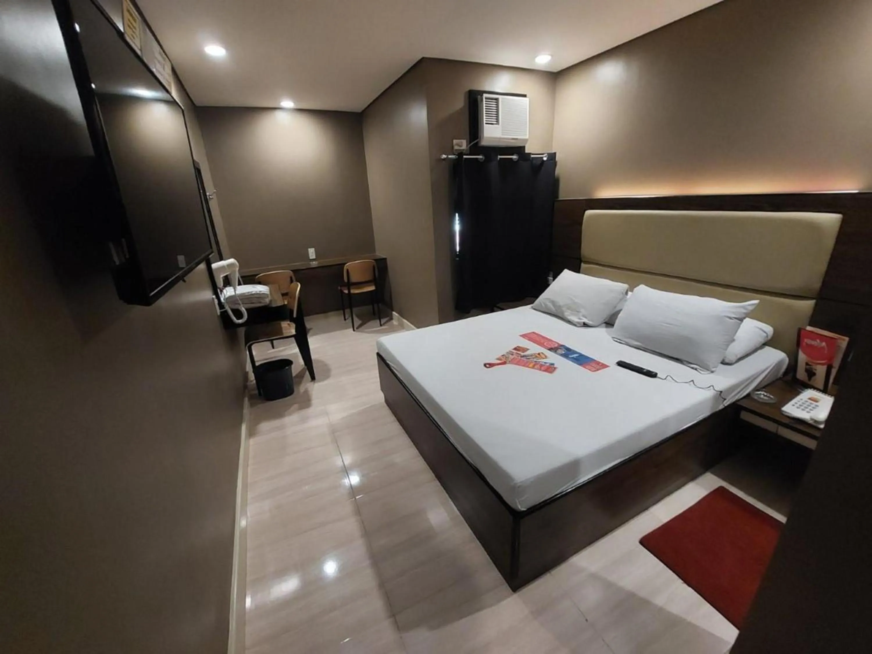 Bed in Hotel Sogo Timog 2