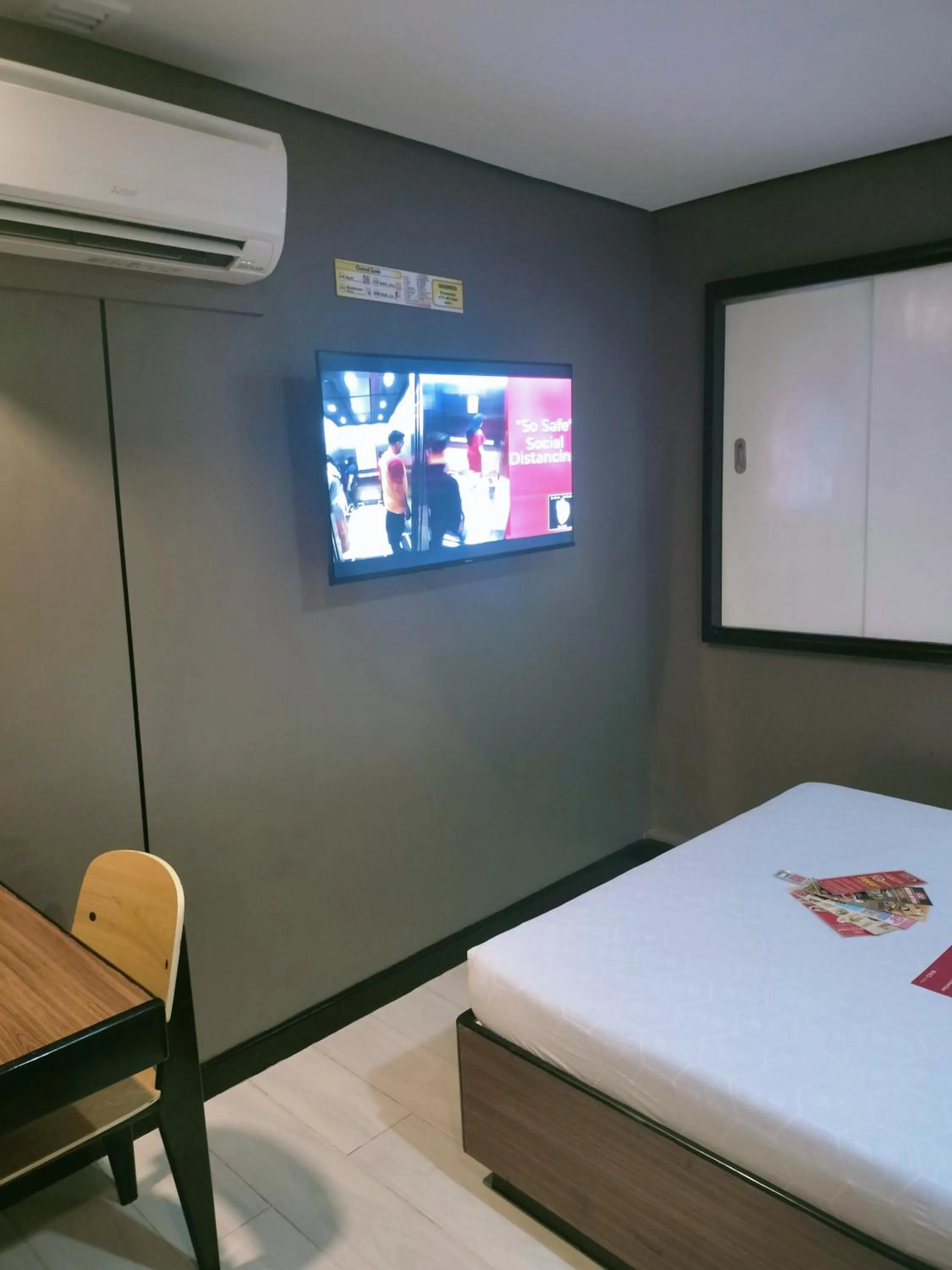 Bed in Hotel Sogo Edsa Taft