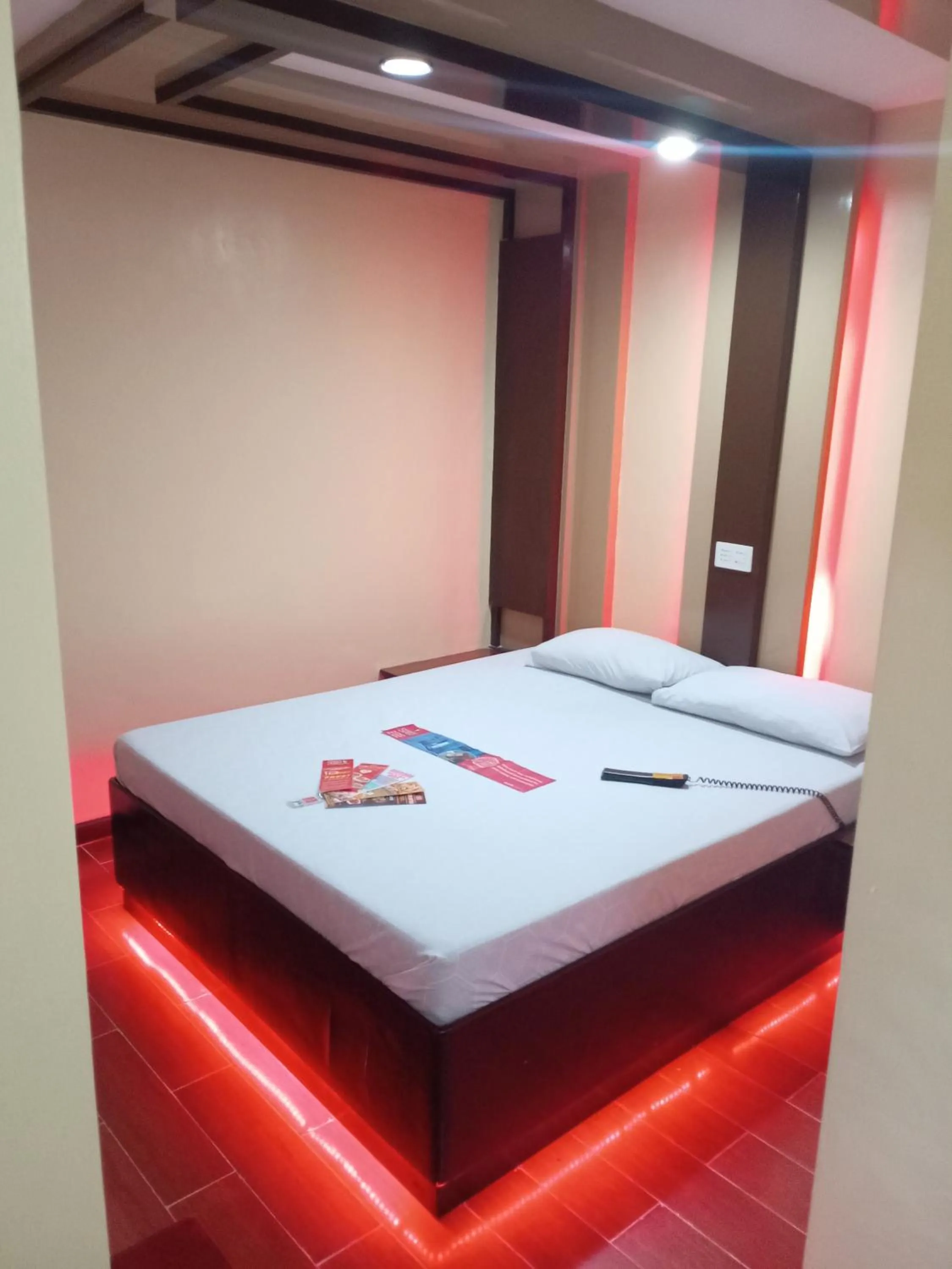 Bedroom, Bed in Hotel Sogo Edsa Taft