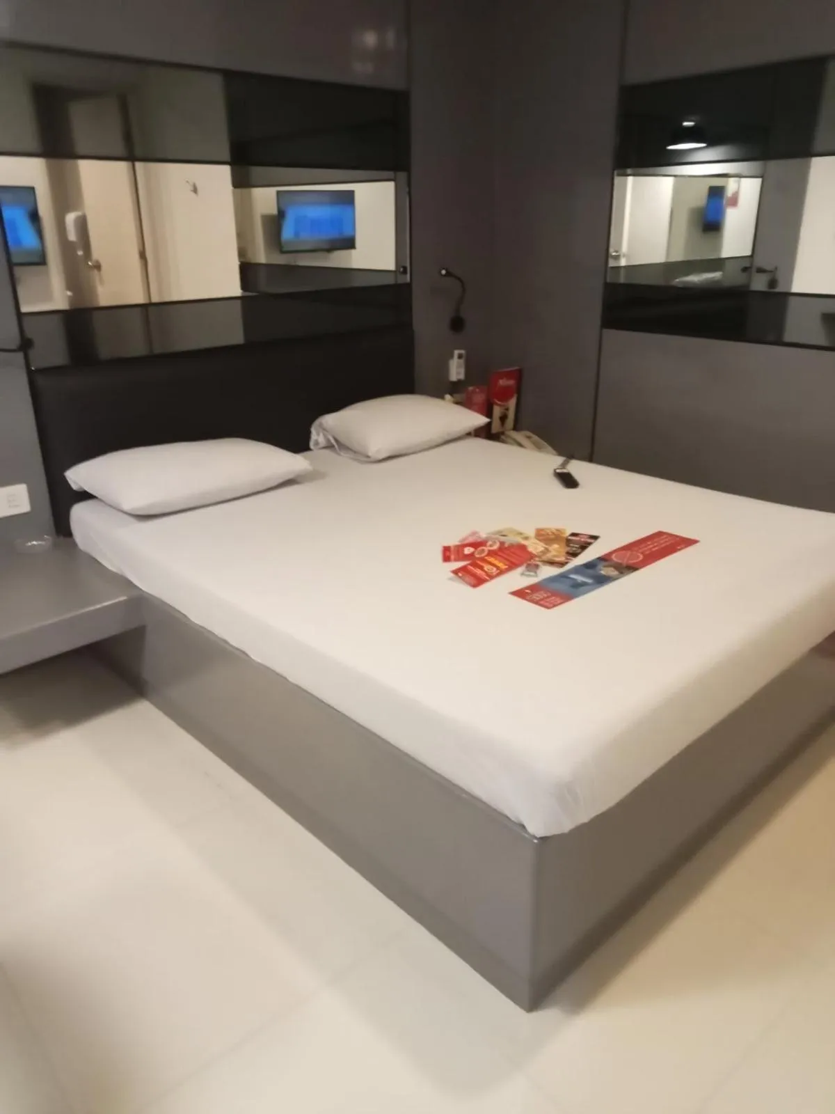 Bed in Hotel Sogo Pasay Wood Street