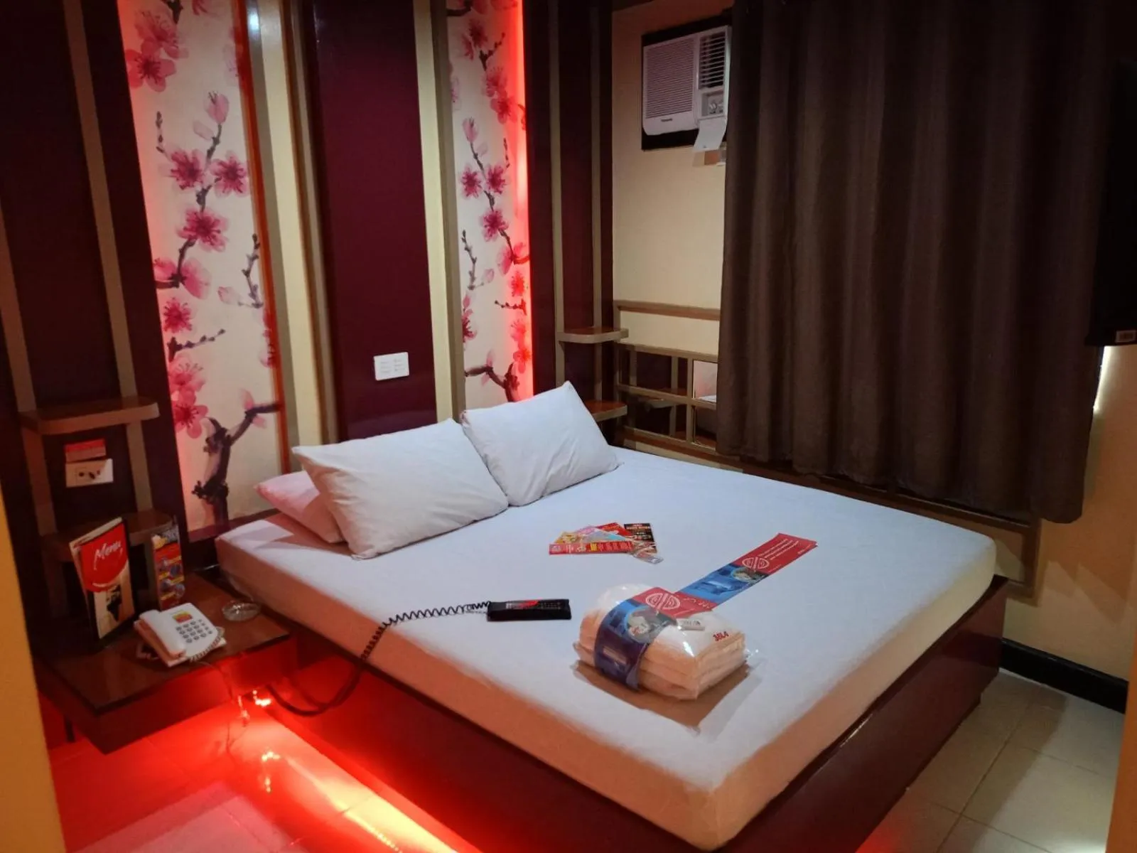 Bed in Hotel Sogo Yabut
