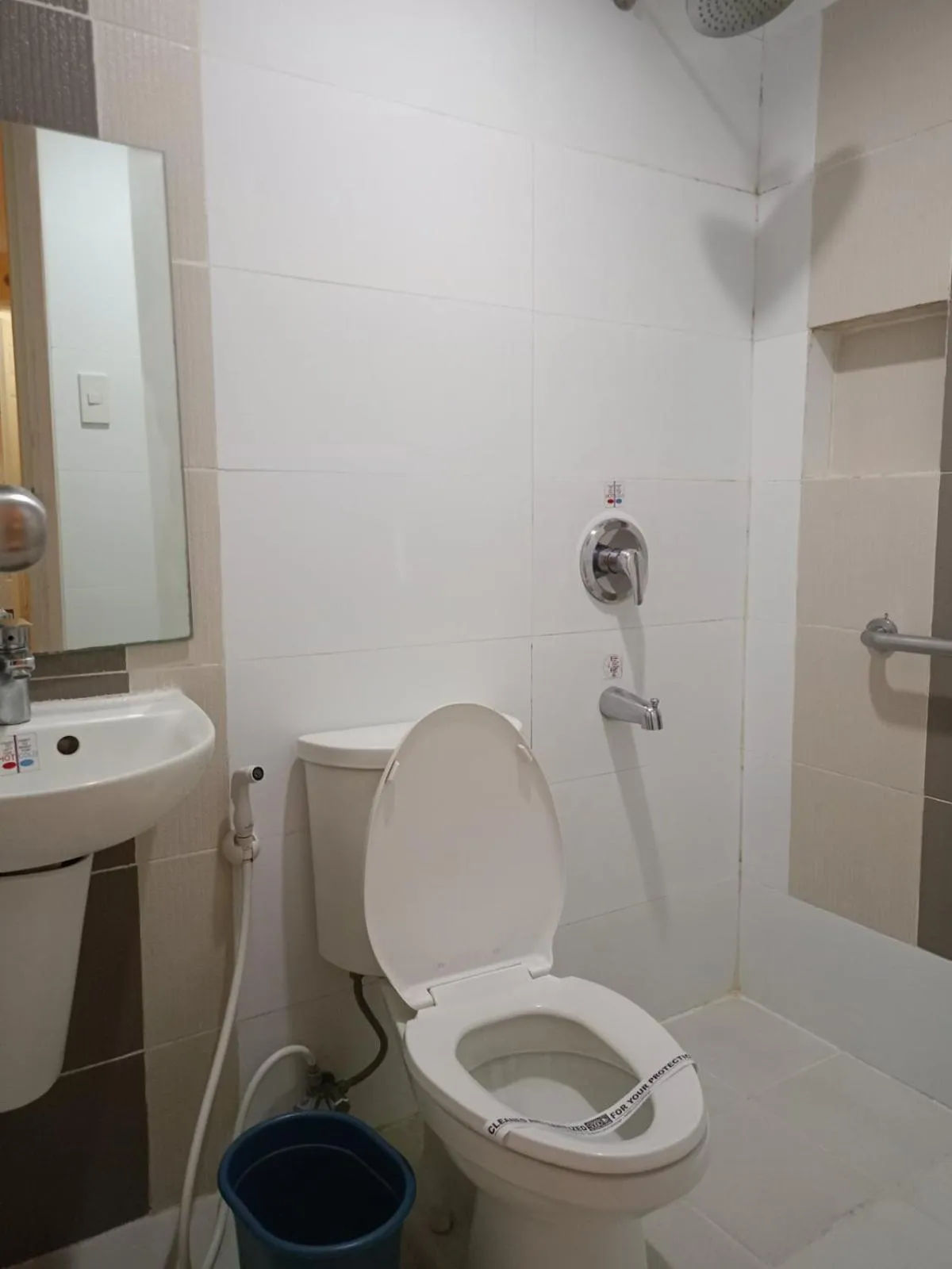 Bathroom in Hotel Sogo Yabut