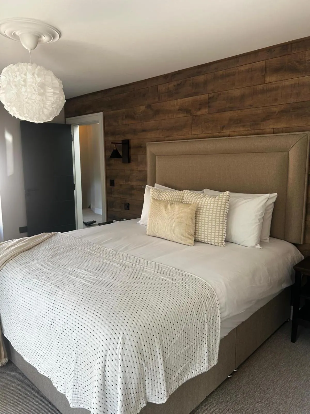 Bed in The Glen Quarter